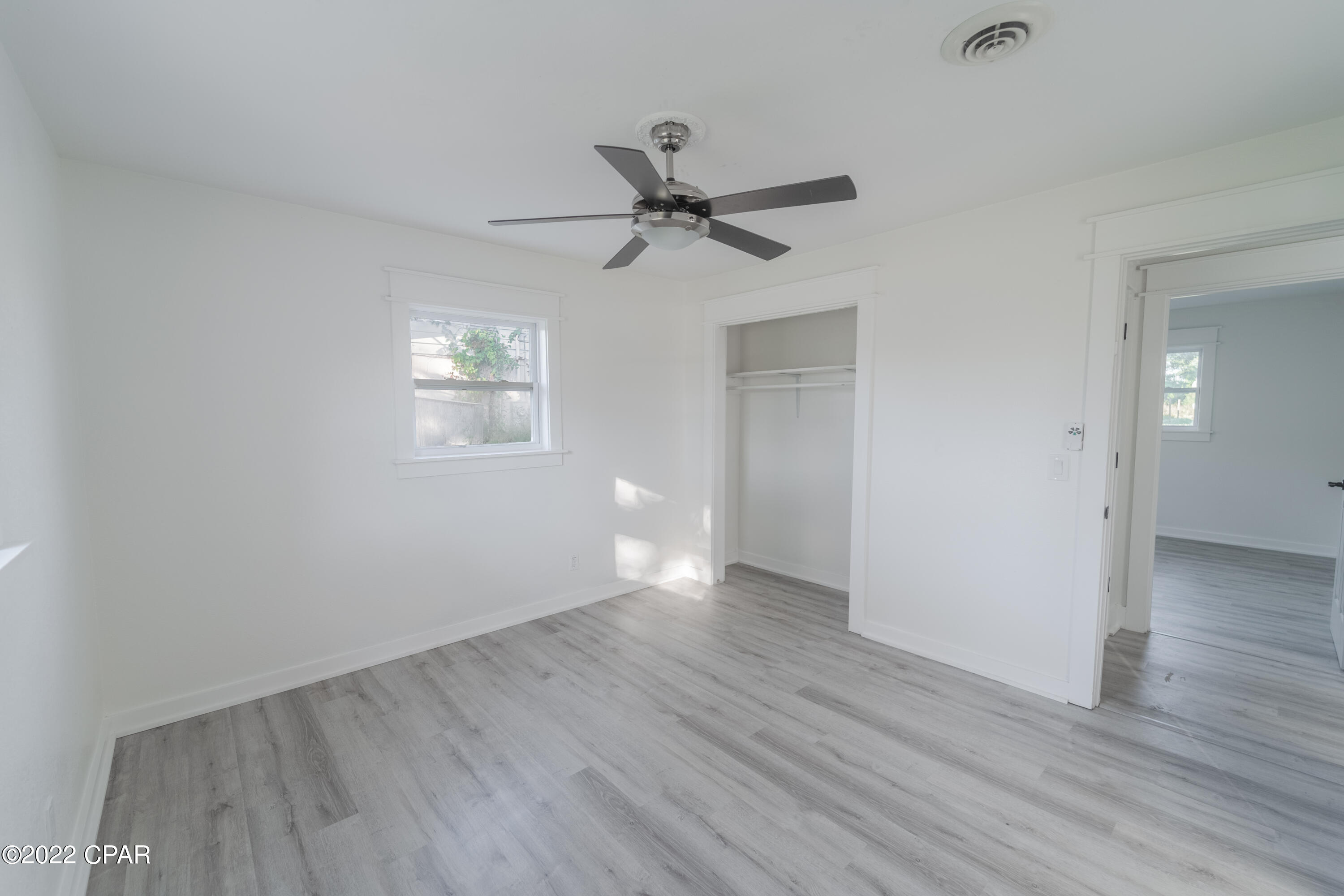 Parkway Manor - Residential