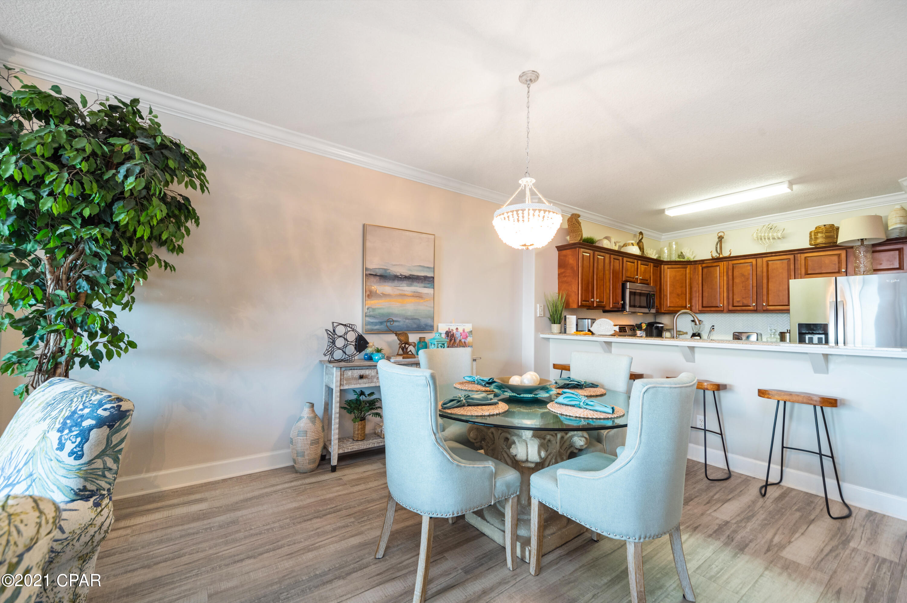 Tropic Winds - Residential