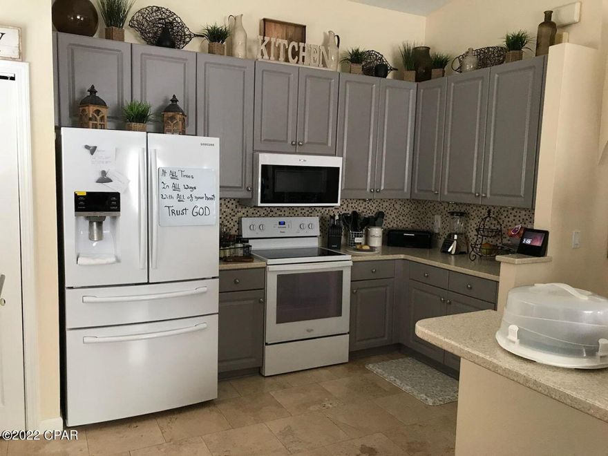 Beautiful home in a very sought after neighborhood. ! year lease required, security deposit required, no dogs allowed, owner pays for trash service, tenent responsible for all other utilities and lawn/landscape maintaince. Showings by appointment only.