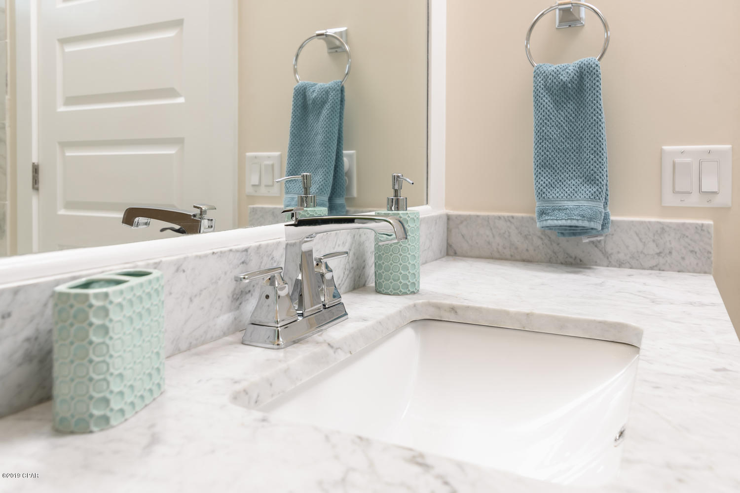 Laguna Beach Plaza - Residential