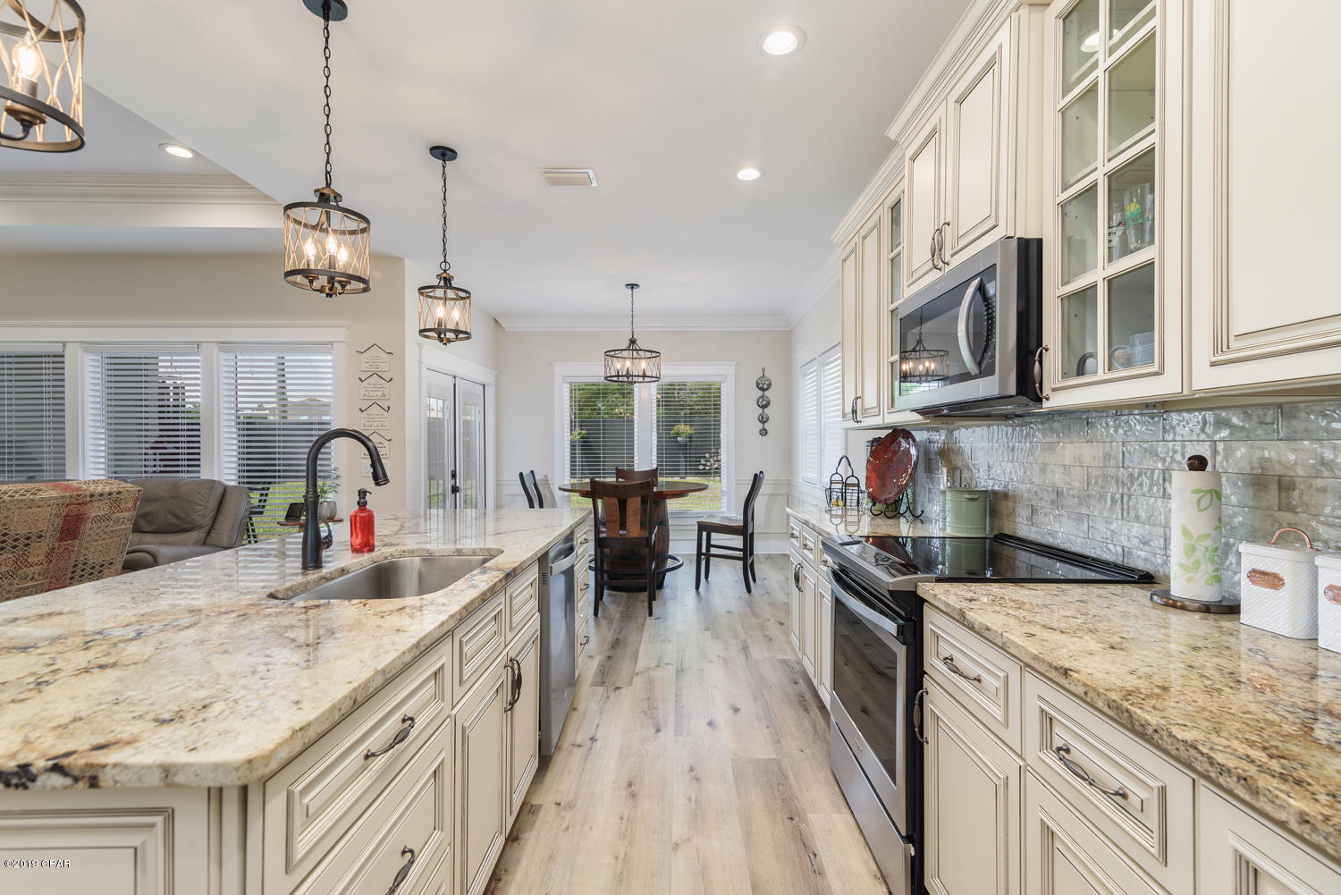 Laguna Beach Plaza - Residential