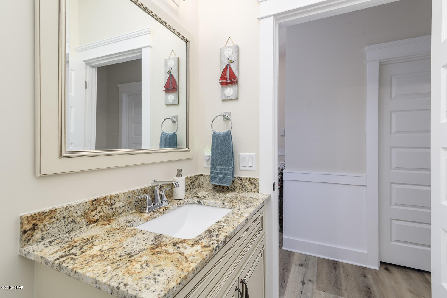 Laguna Beach Plaza - Residential