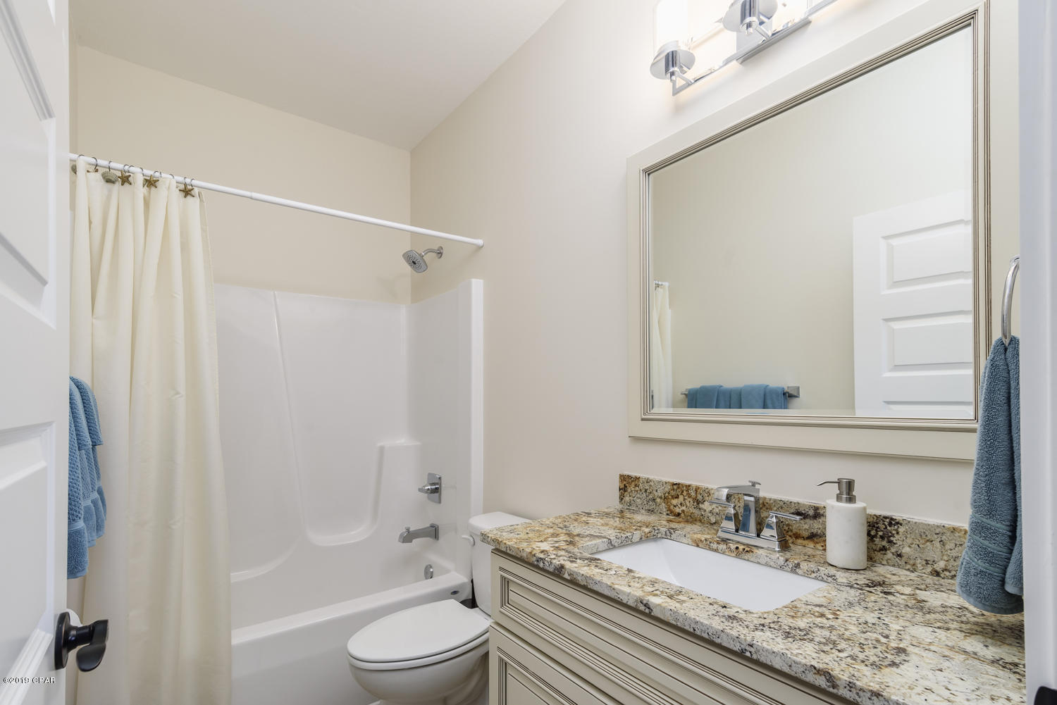 Laguna Beach Plaza - Residential