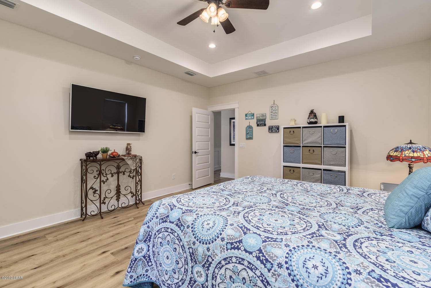 Laguna Beach Plaza - Residential