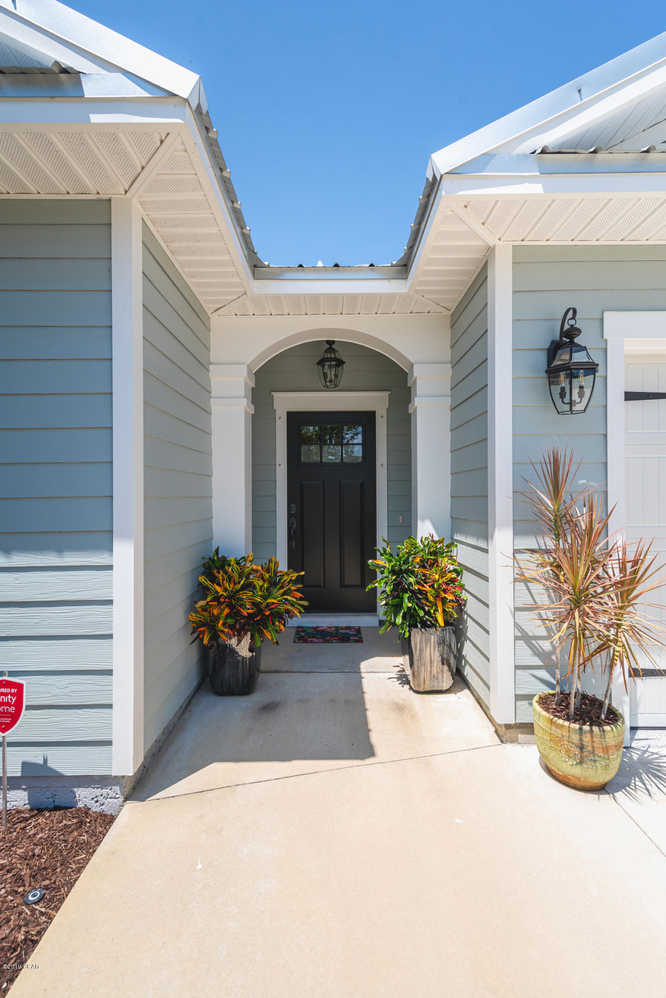 Laguna Beach Plaza - Residential