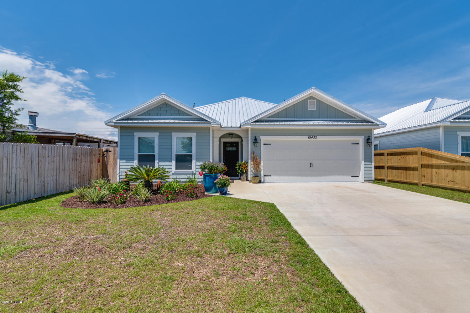 Laguna Beach Plaza - Residential