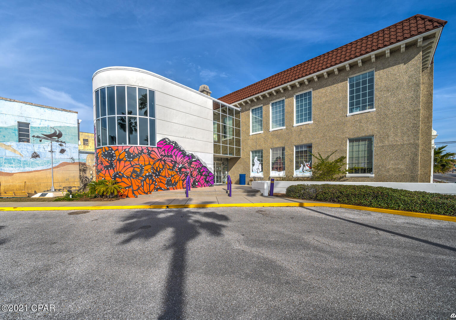 Bay Club Condo Ph 2 - Residential