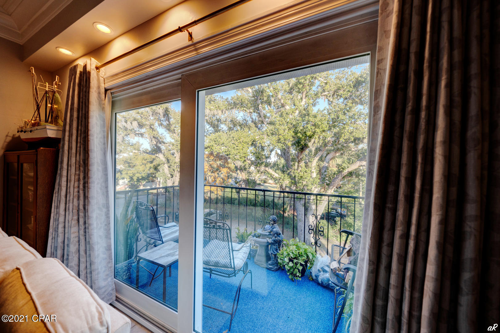 Bay Club Condo Ph 2 - Residential