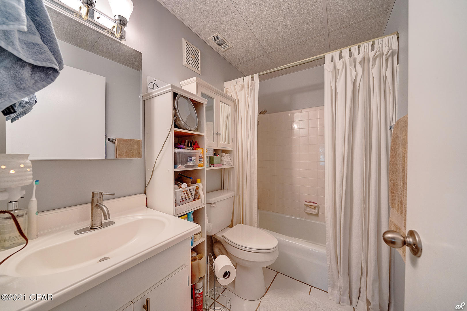 Bay Club Condo Ph 2 - Residential