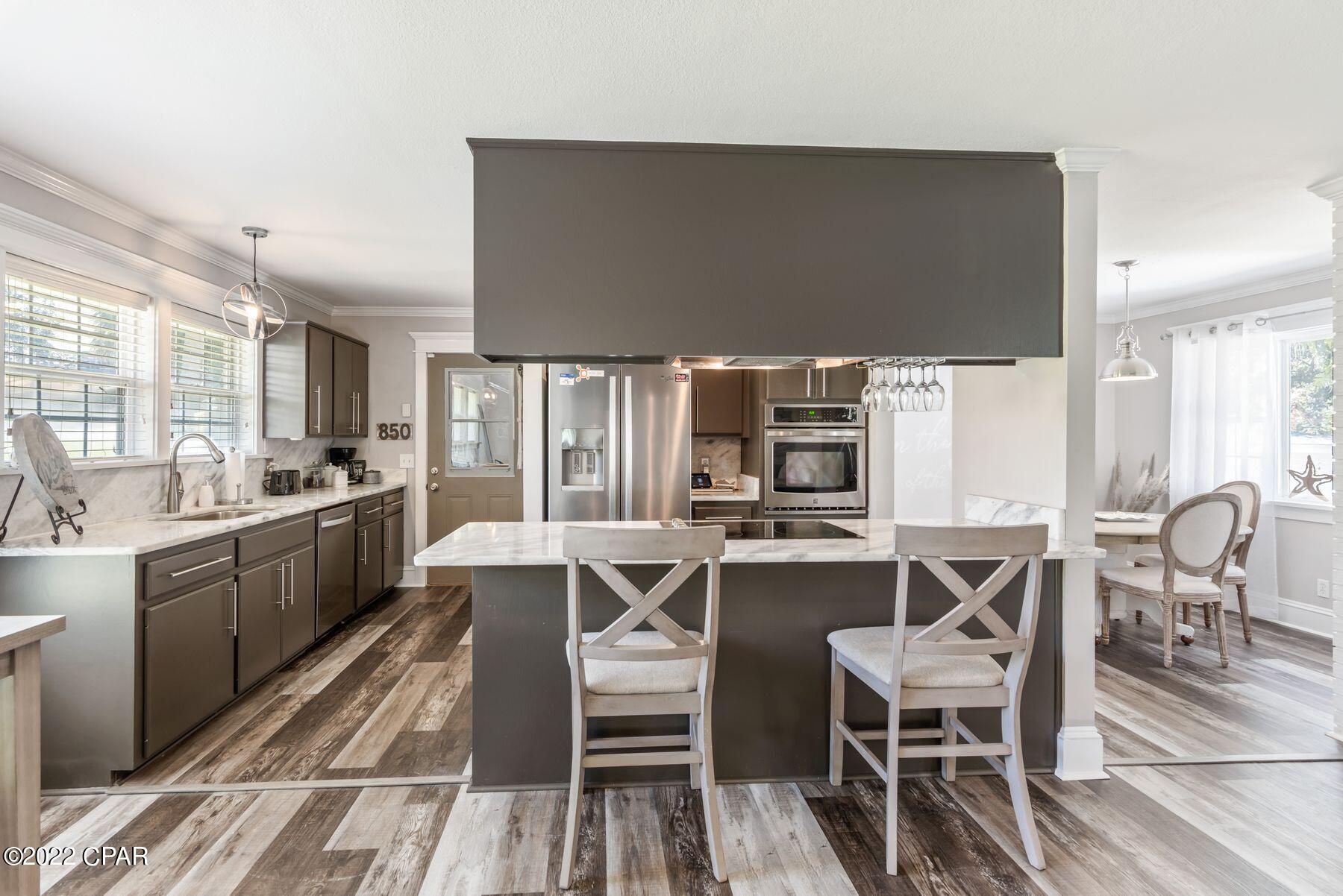 Diamond Head-Lakeside - Residential