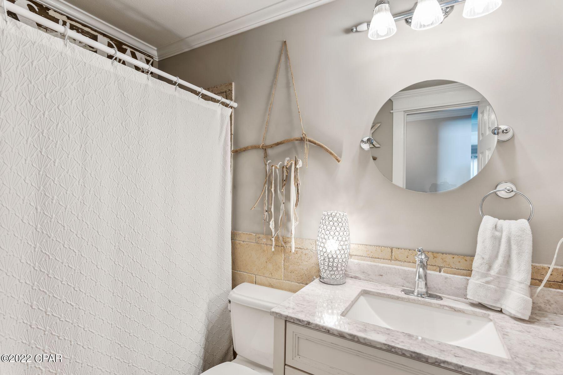 Diamond Head-Lakeside - Residential