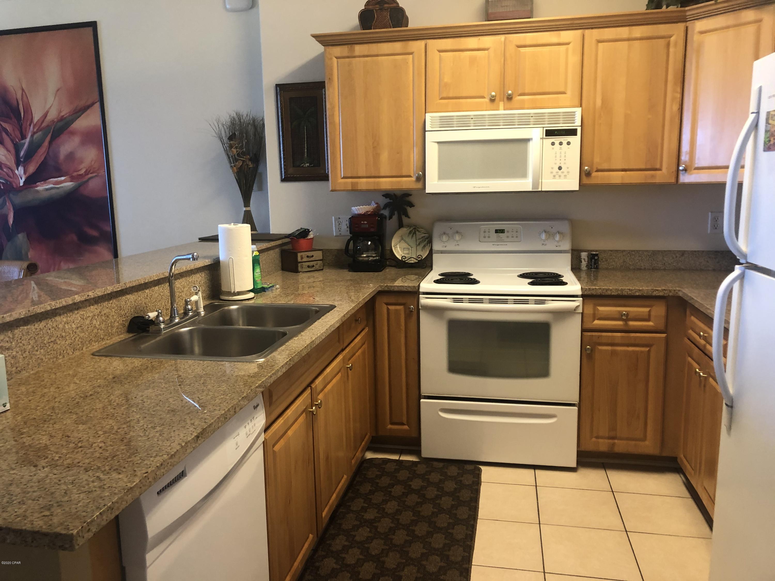 Twin Palms Resort - Residential