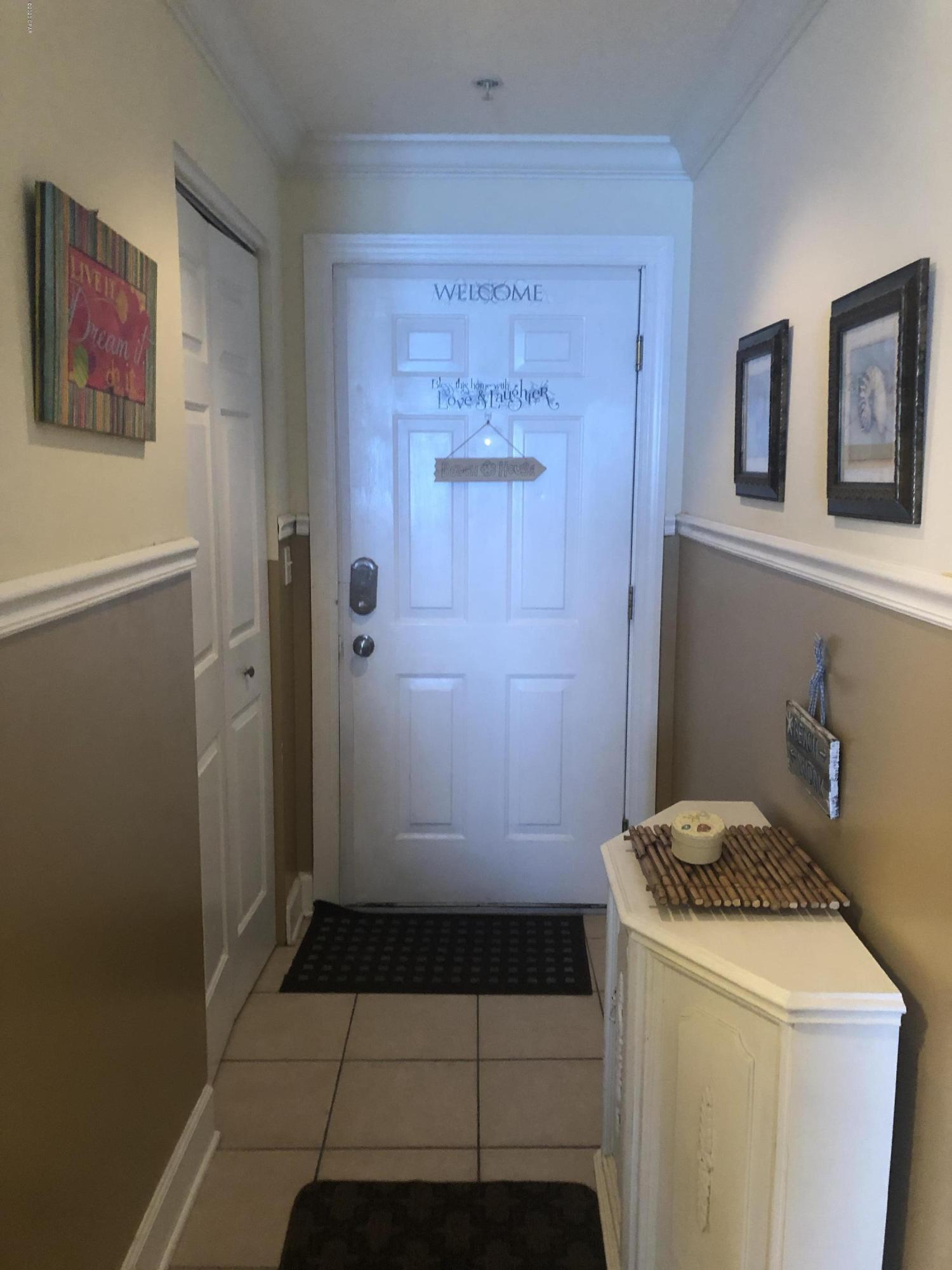 Twin Palms Resort - Residential