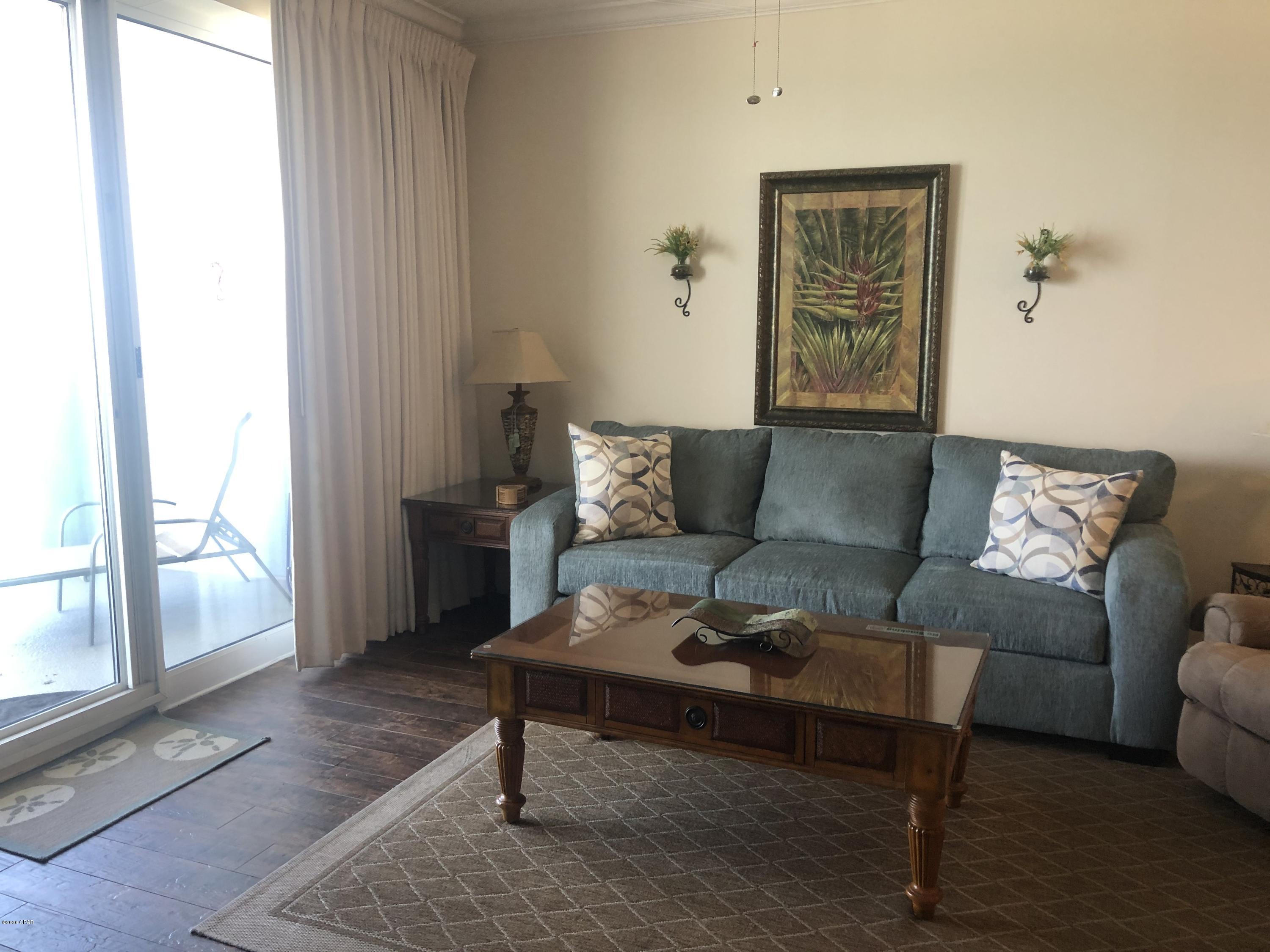 Twin Palms Resort - Residential