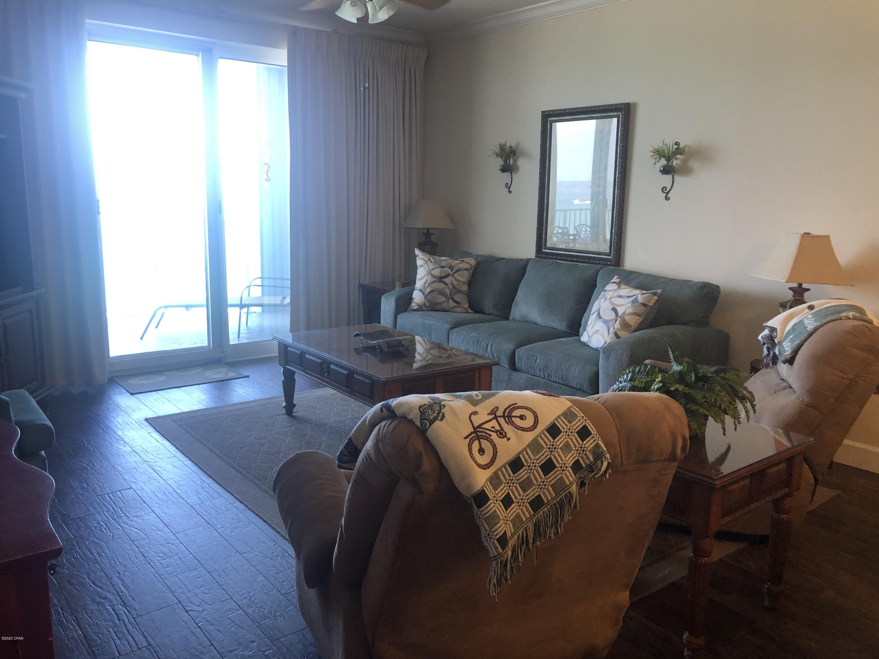 Twin Palms Resort - Residential