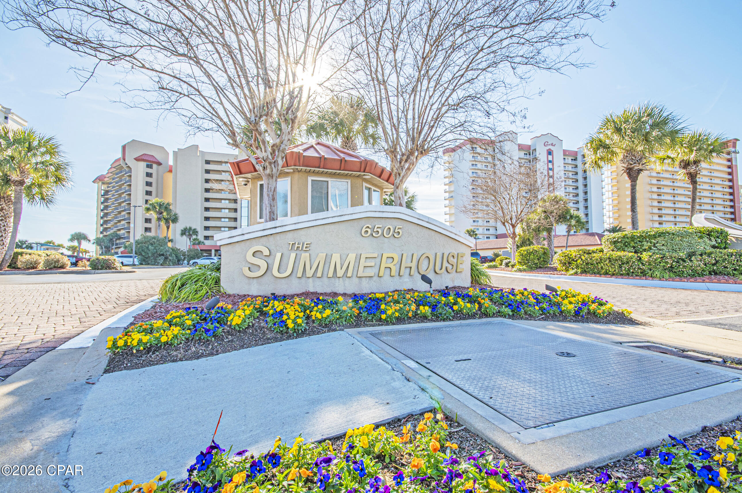 Summerhouse Condo. - Residential