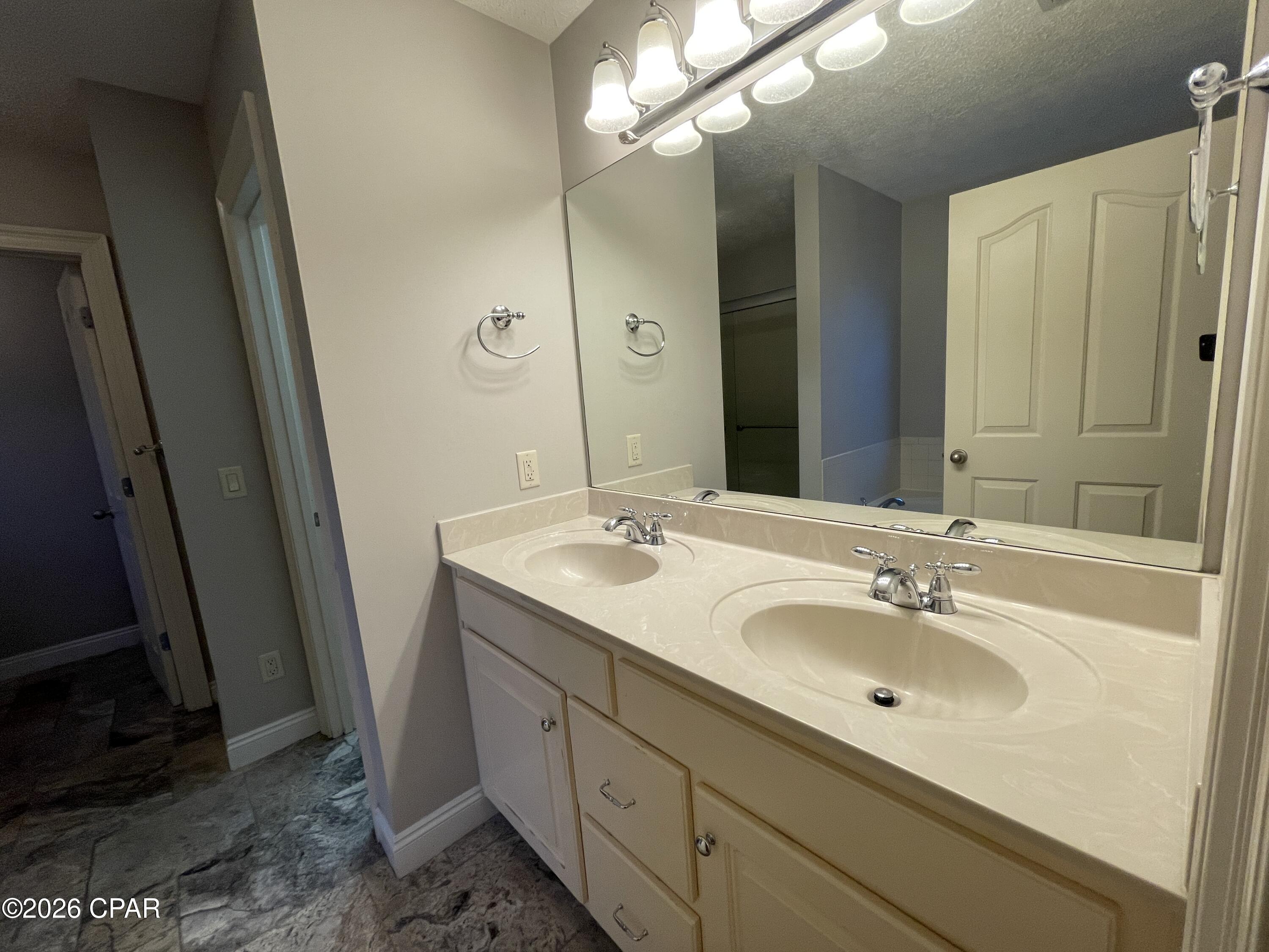 Camryn's Crossing - Residential Lease