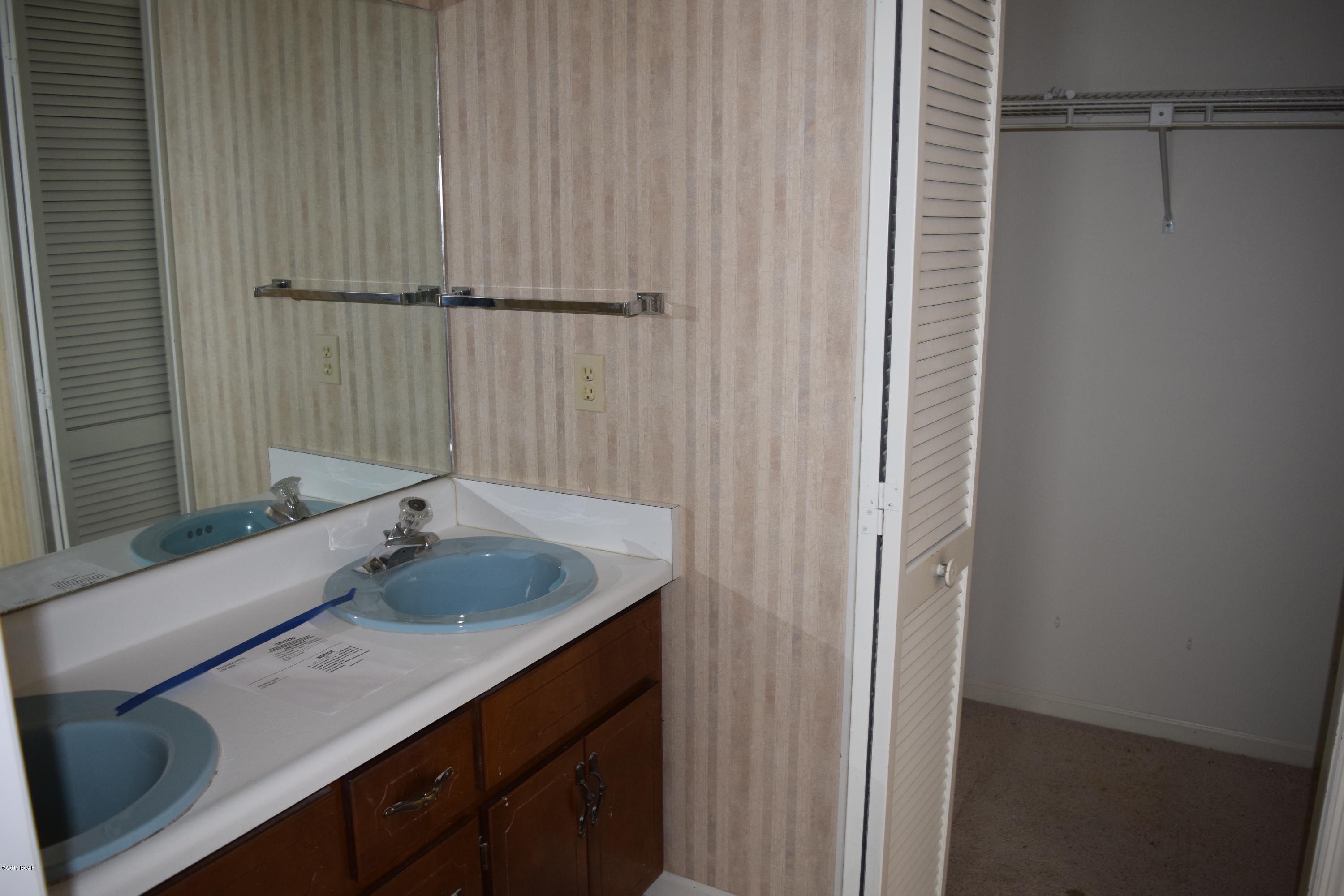 College Oaks - Residential