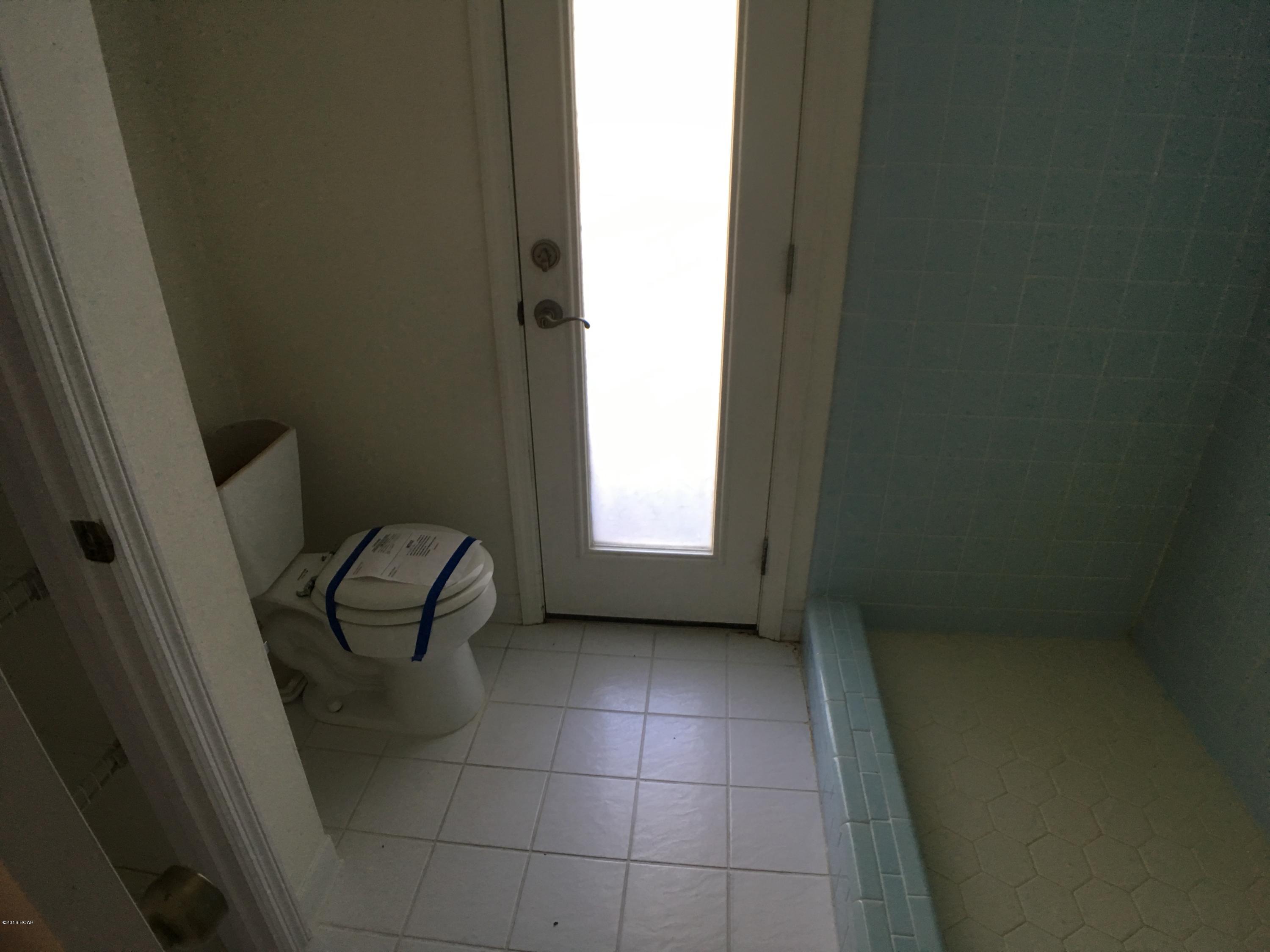 College Oaks - Residential