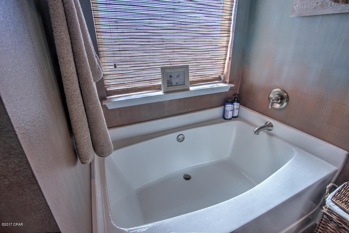 Magnolia Bay Club - Residential