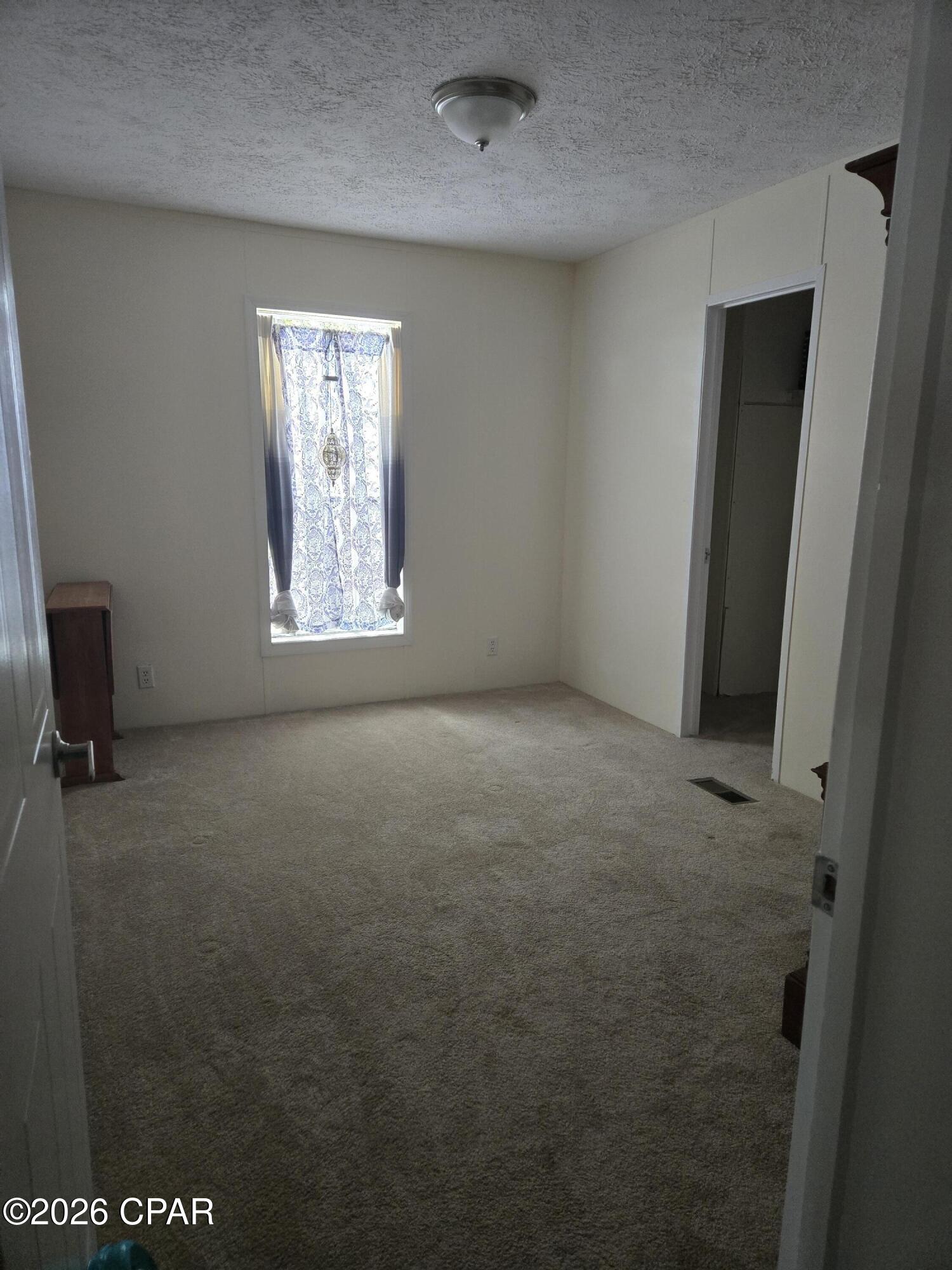 North Lagoon Oaks 7th Add - Residential Lease