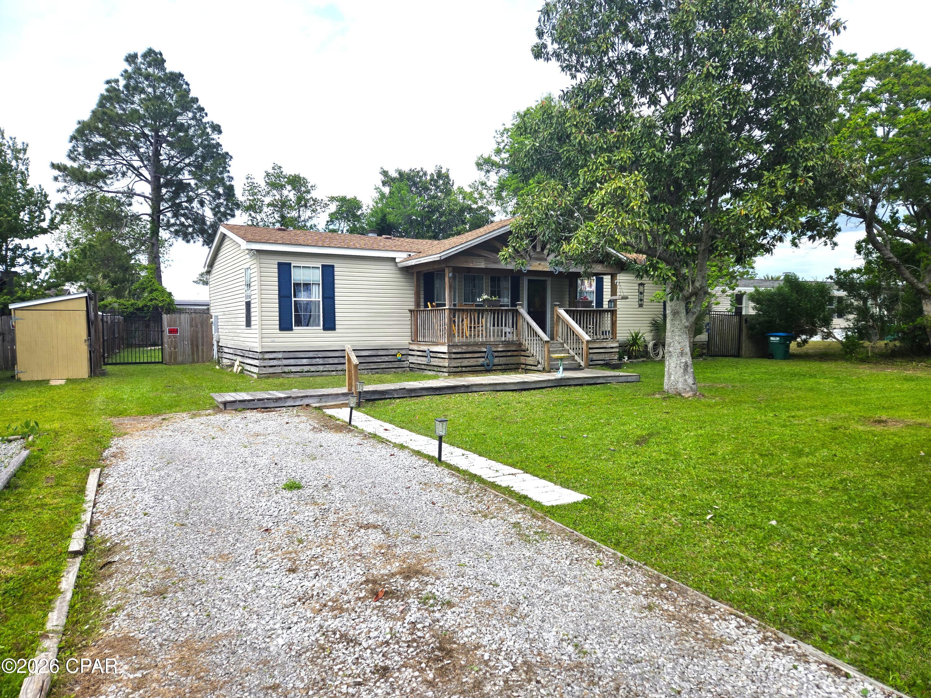 North Lagoon Oaks 7th Add - Residential Lease