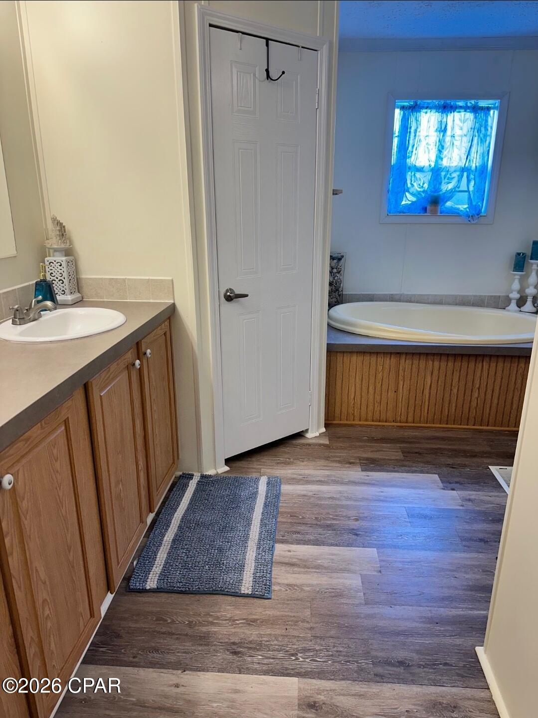 North Lagoon Oaks 7th Add - Residential Lease