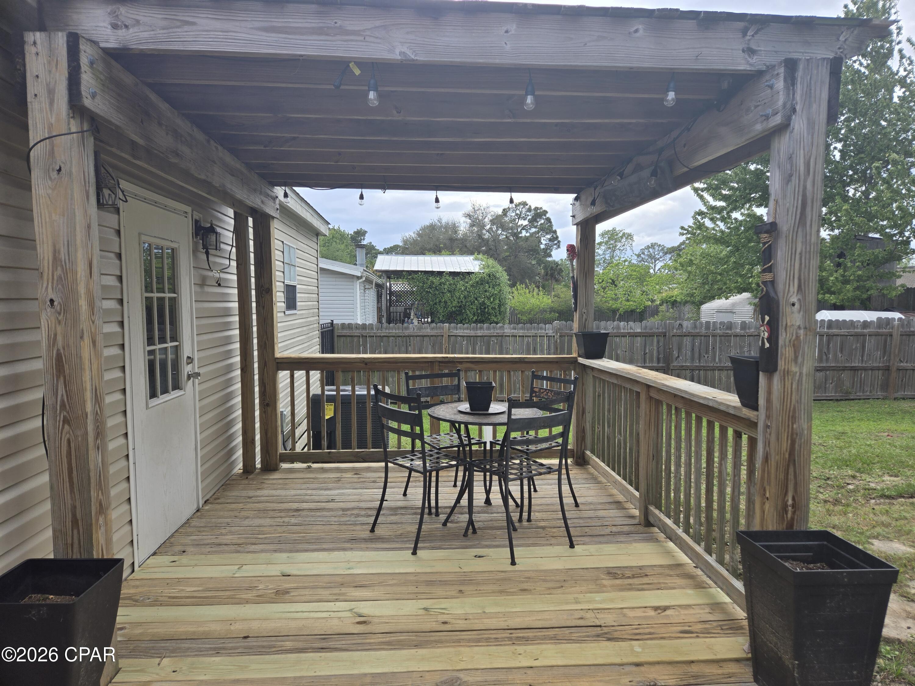 North Lagoon Oaks 7th Add - Residential Lease