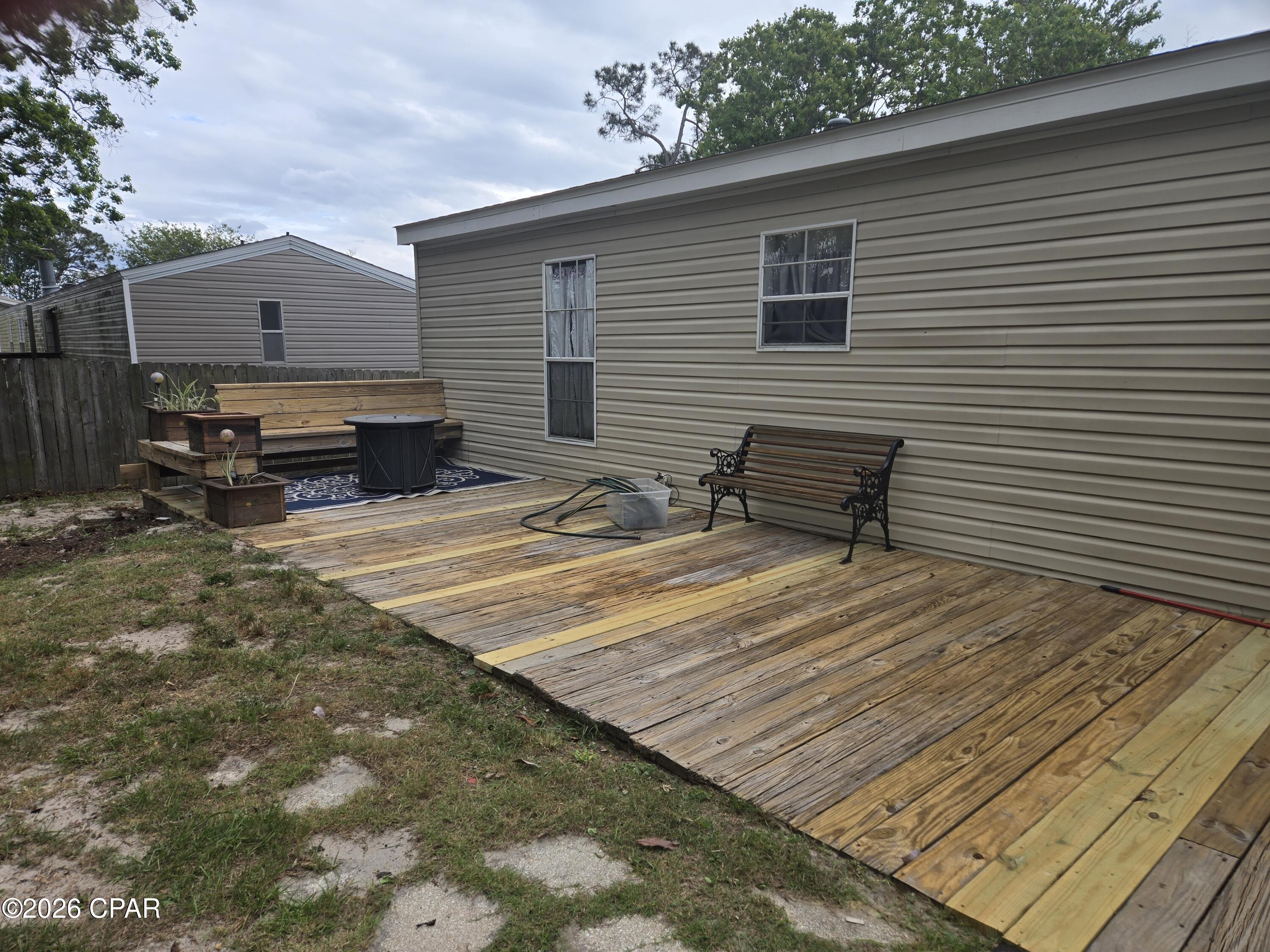 North Lagoon Oaks 7th Add - Residential Lease