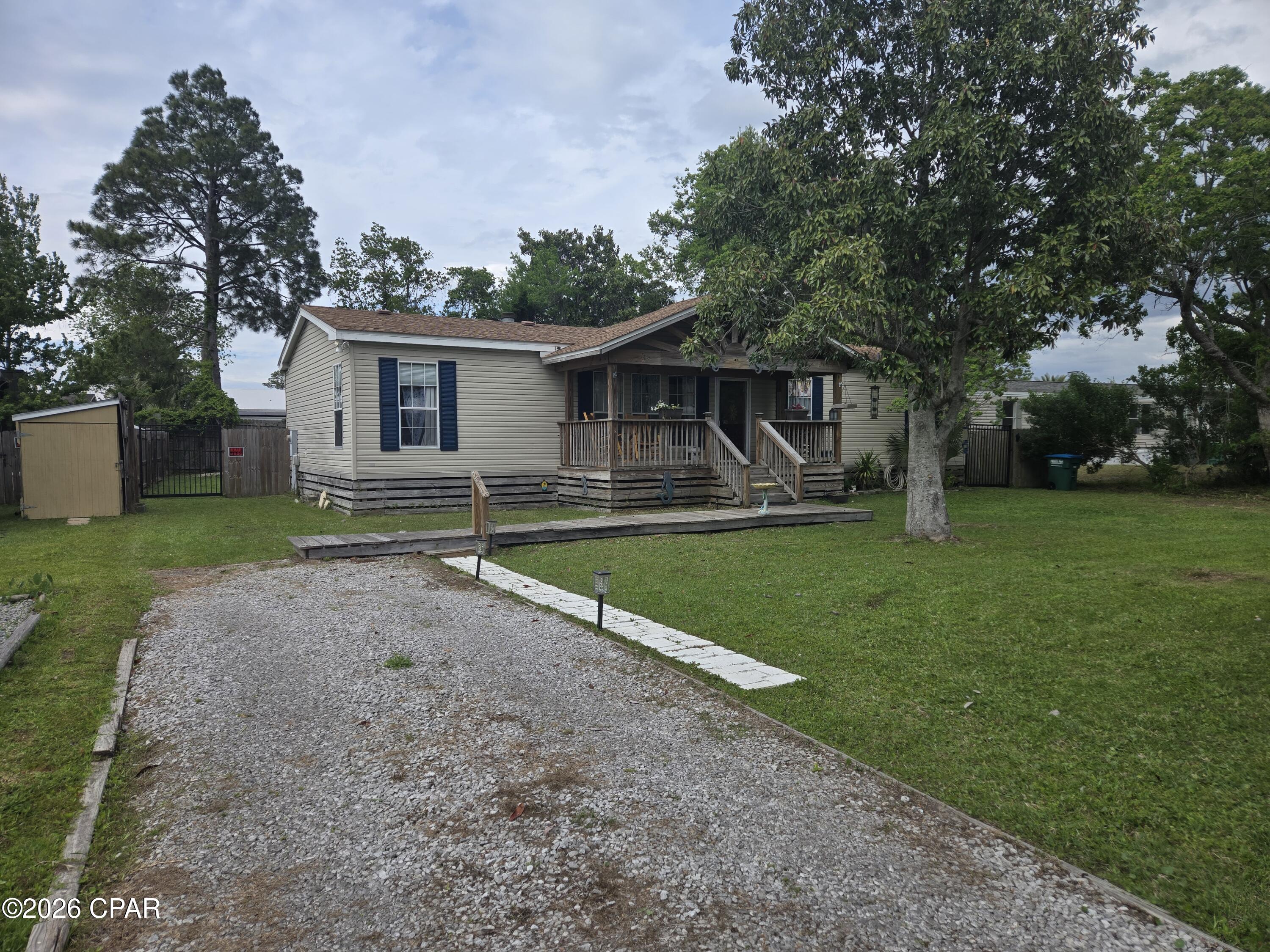 North Lagoon Oaks 7th Add - Residential Lease