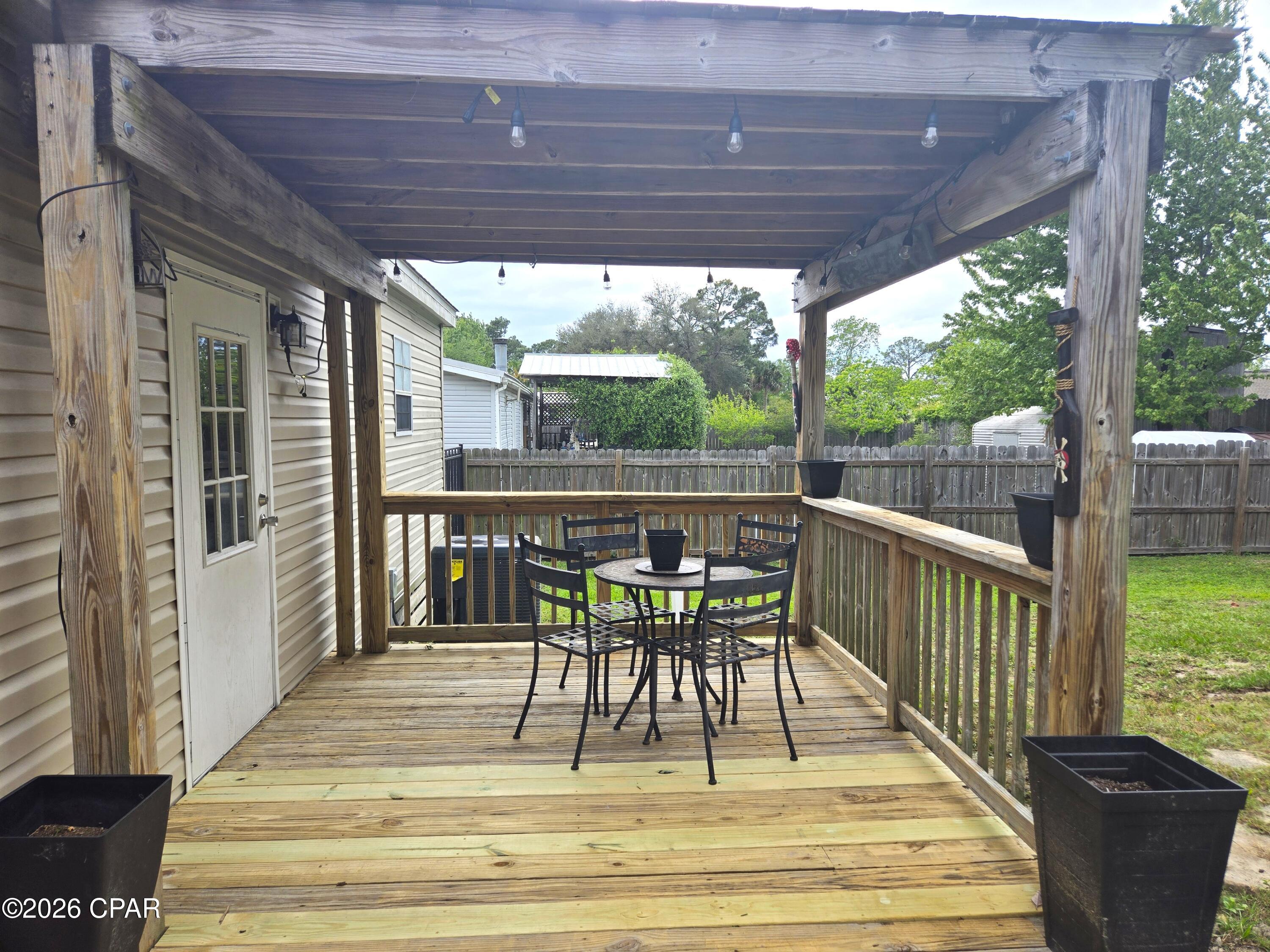 North Lagoon Oaks 7th Add - Residential Lease