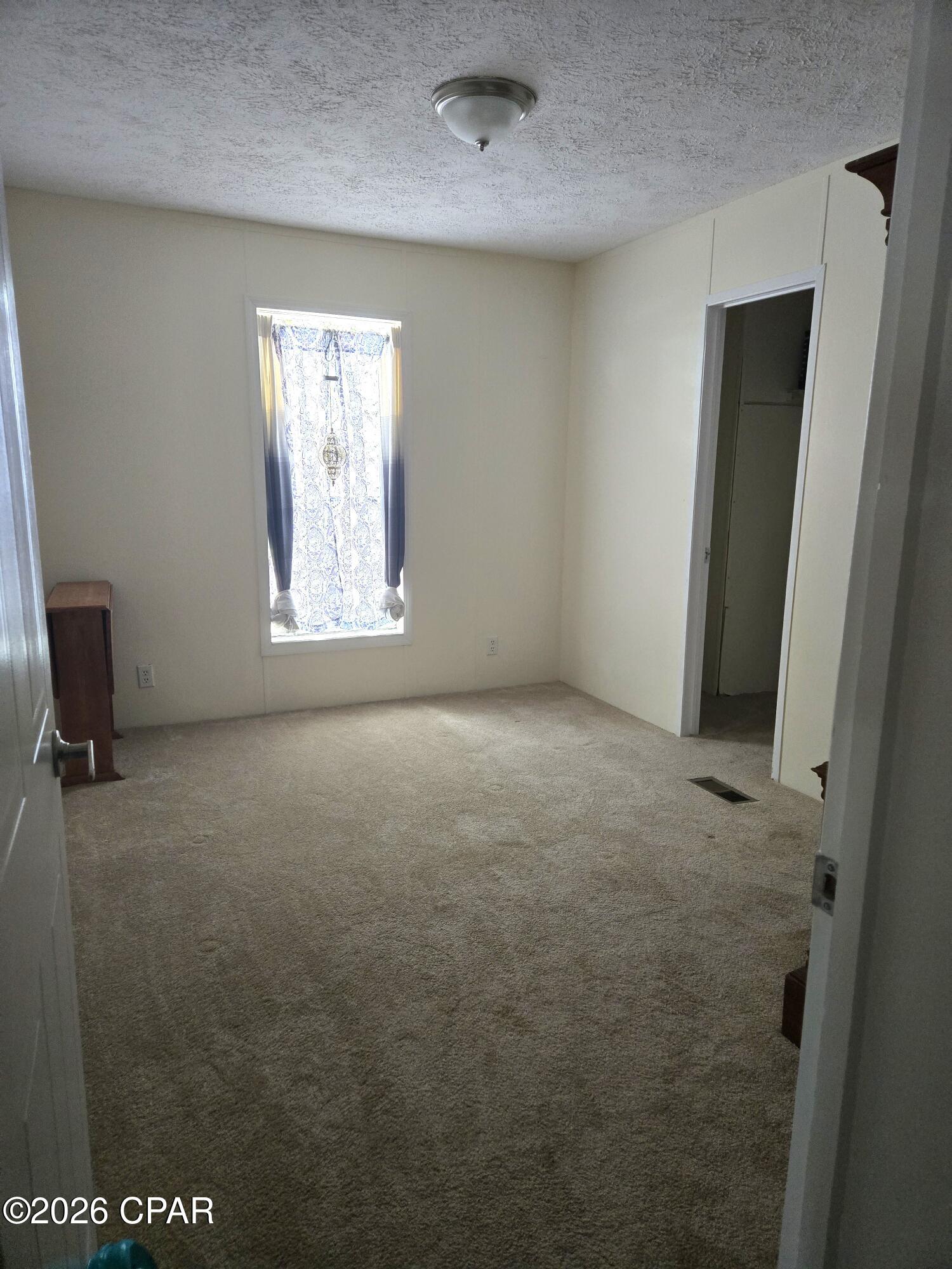 North Lagoon Oaks 7th Add - Residential Lease