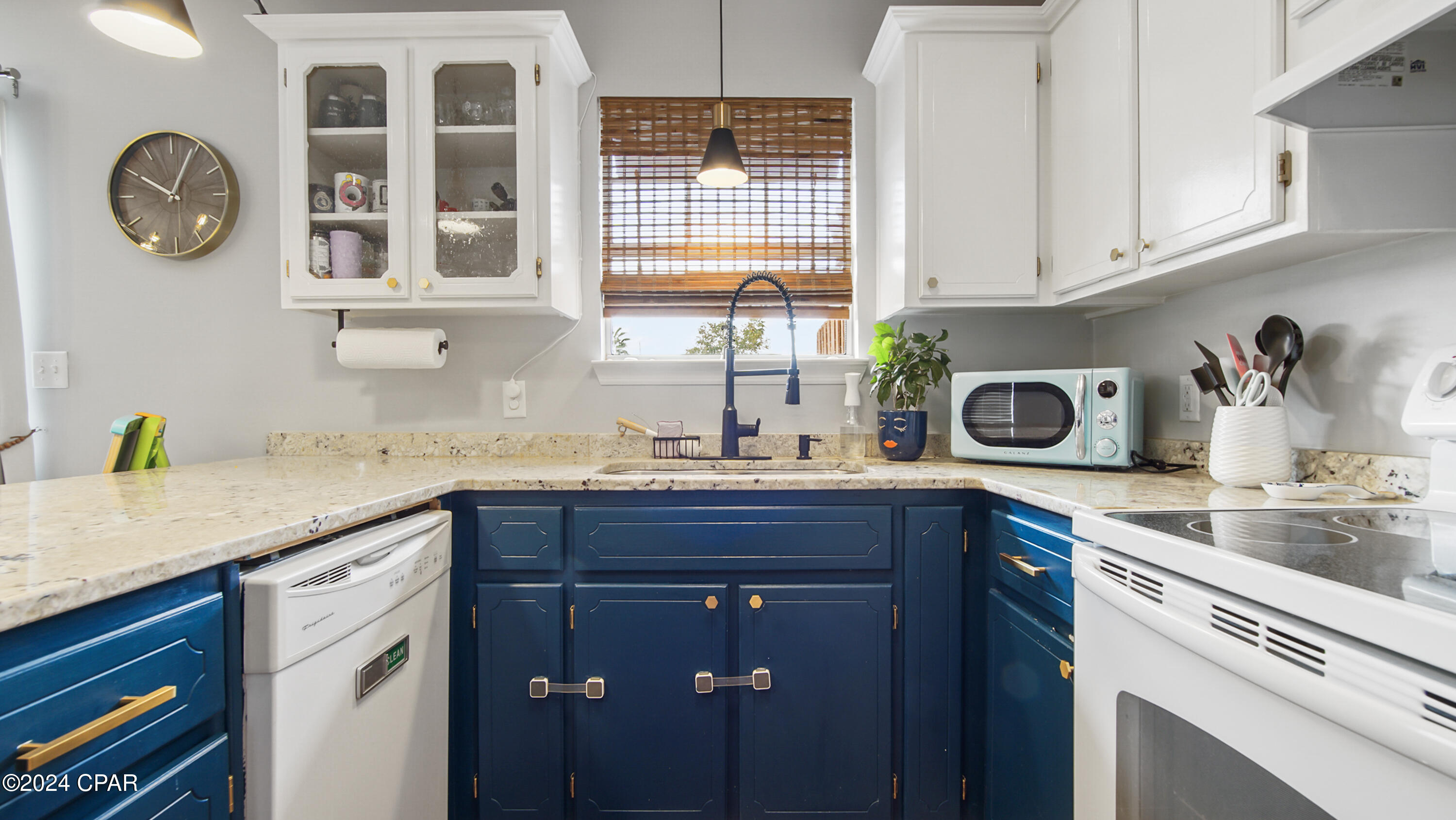 Bid-A-Wee Beach 1st - Residential