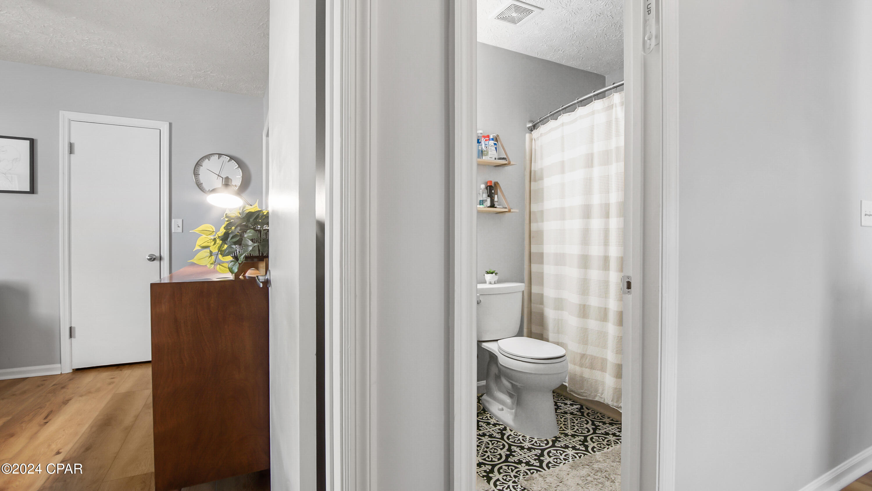 Bid-A-Wee Beach 1st - Residential