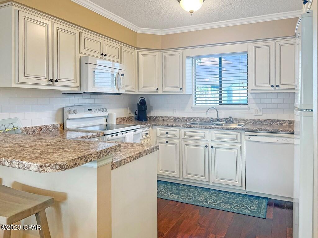 Barrier Dunes - Residential