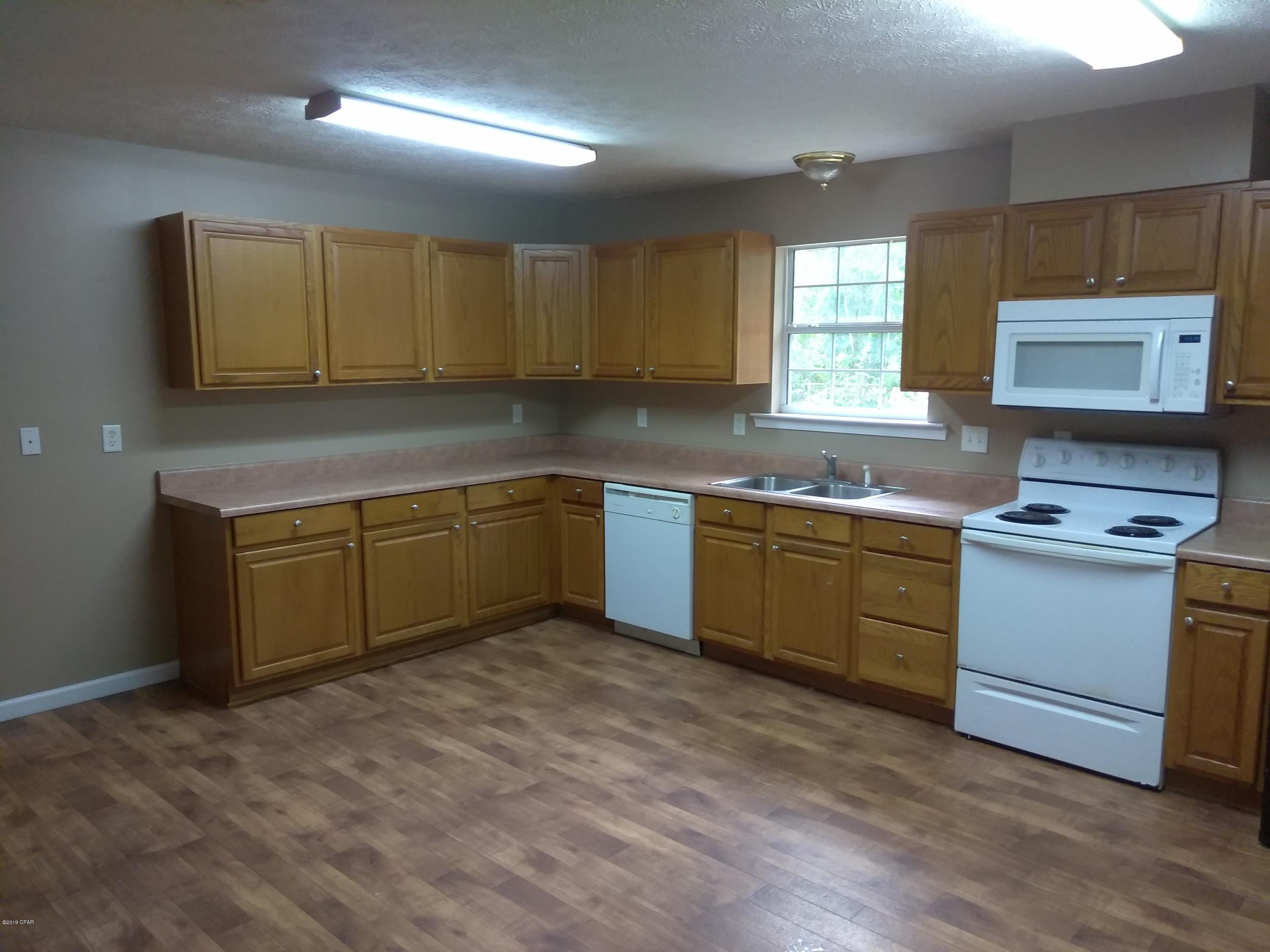 [No Recorded Subdiv] - Residential Lease