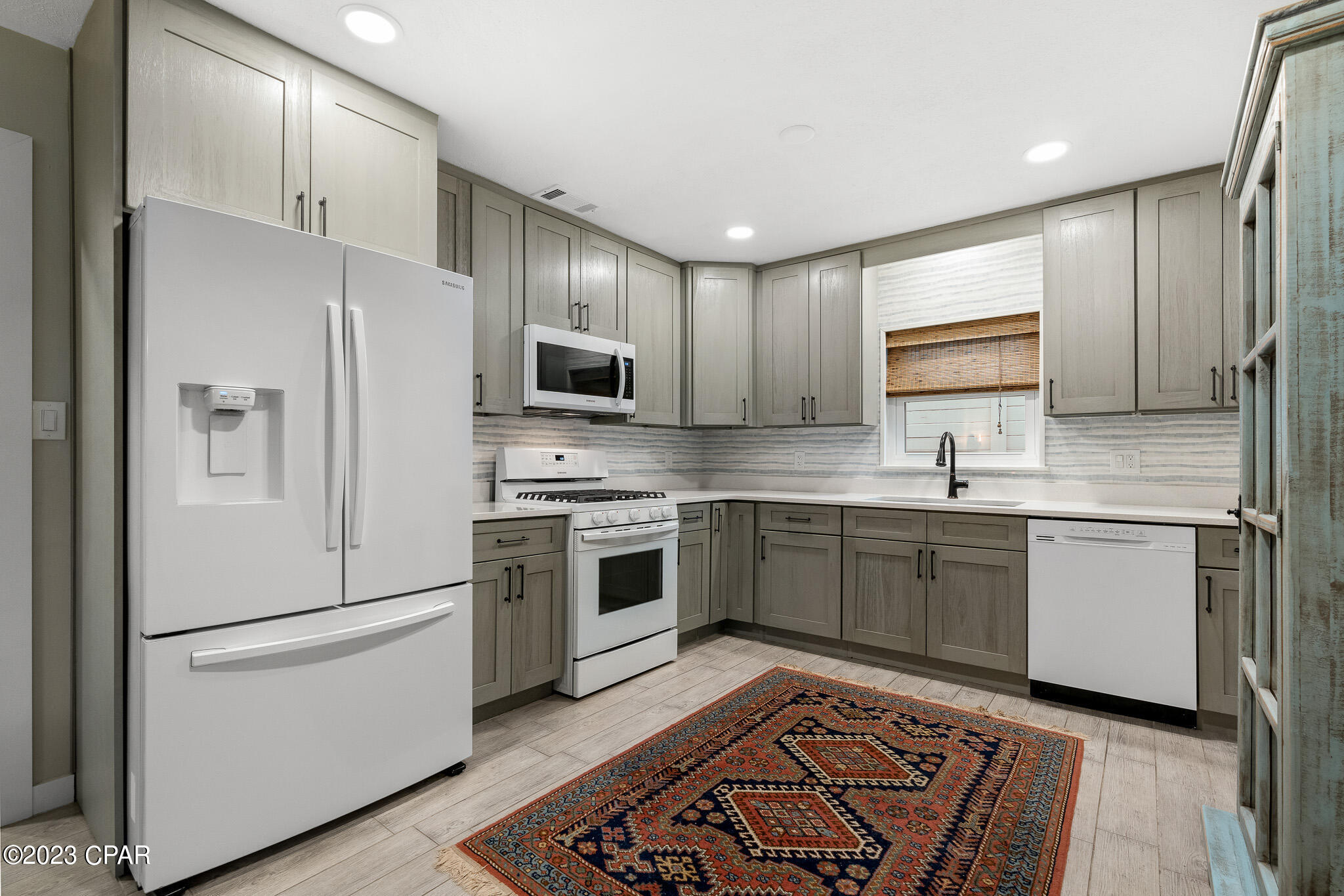 Panama City Beach, Florida 32413, United States, 2 Bedrooms Bedrooms, ,2 BathroomsBathrooms,Residential,Pending,68049