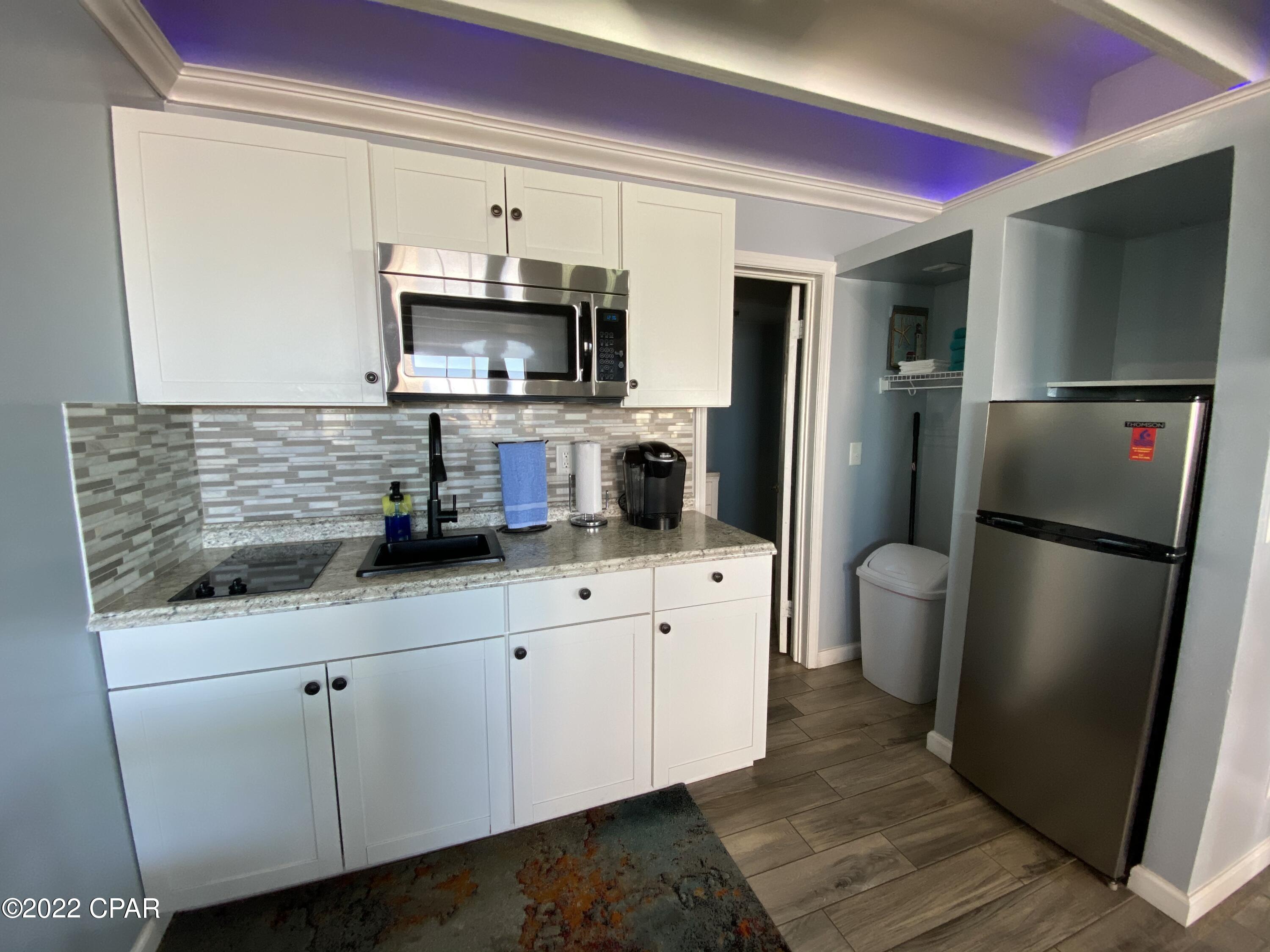 Fontainebleau Terrace - Residential