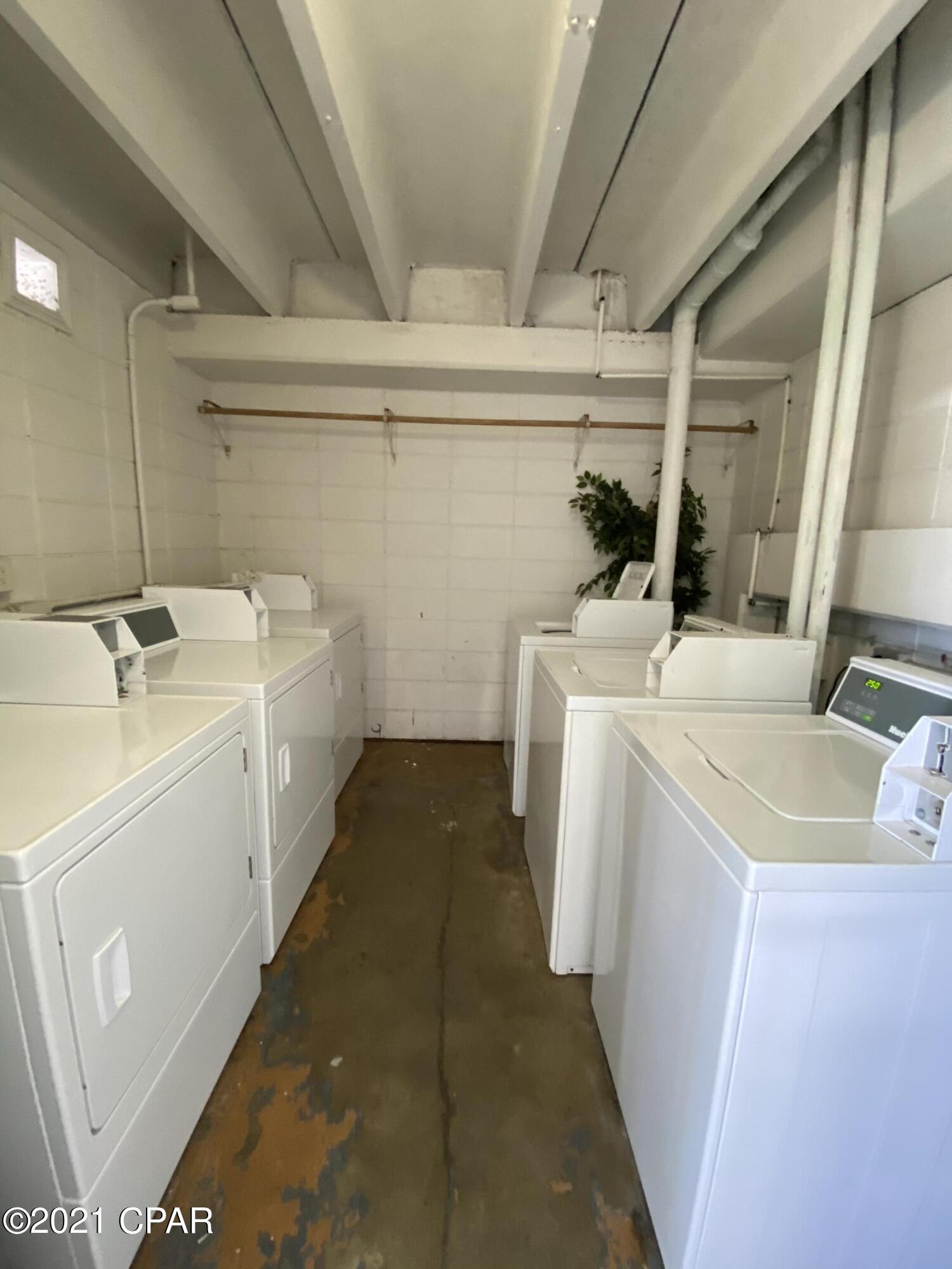 Fontainebleau Terrace - Residential