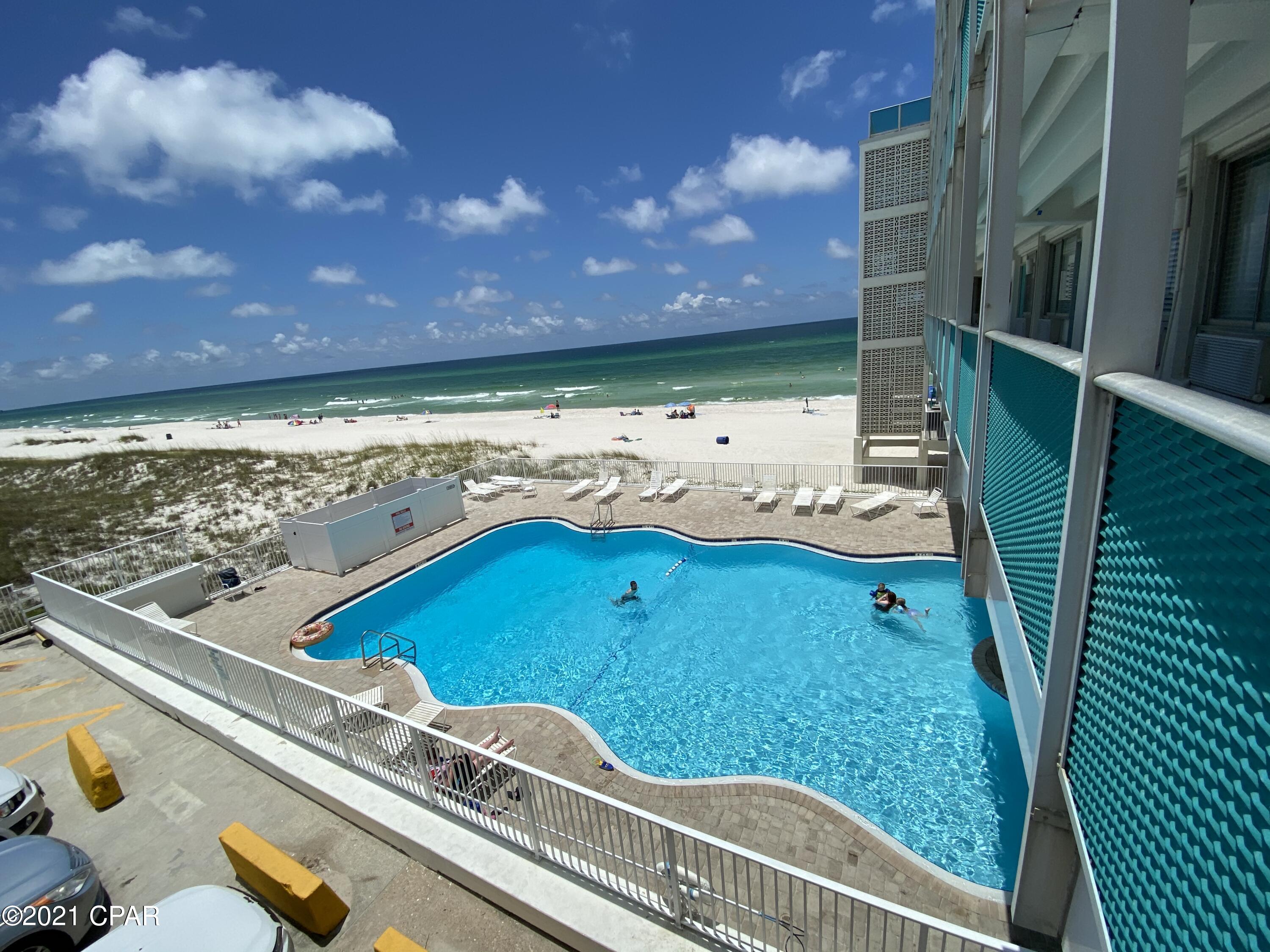 Fontainebleau Terrace - Residential