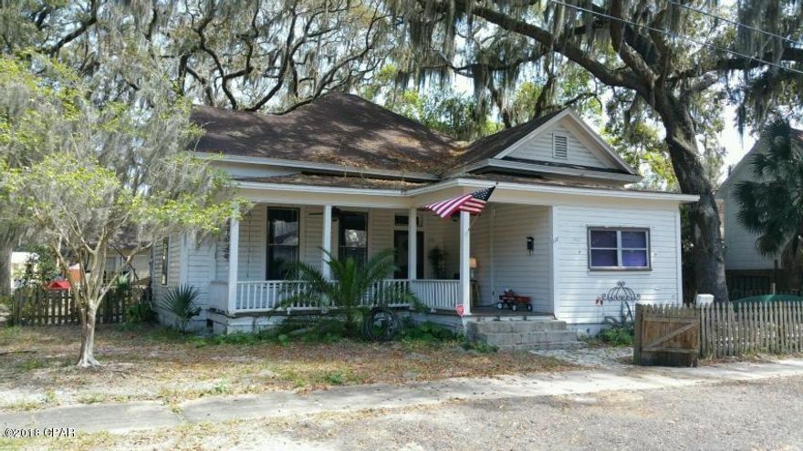 This beautiful cove home is located just a block from the bay!  3 bedrooms, 2 full bathrooms and there is an an attached mothers-n-law suite that is unfinished.