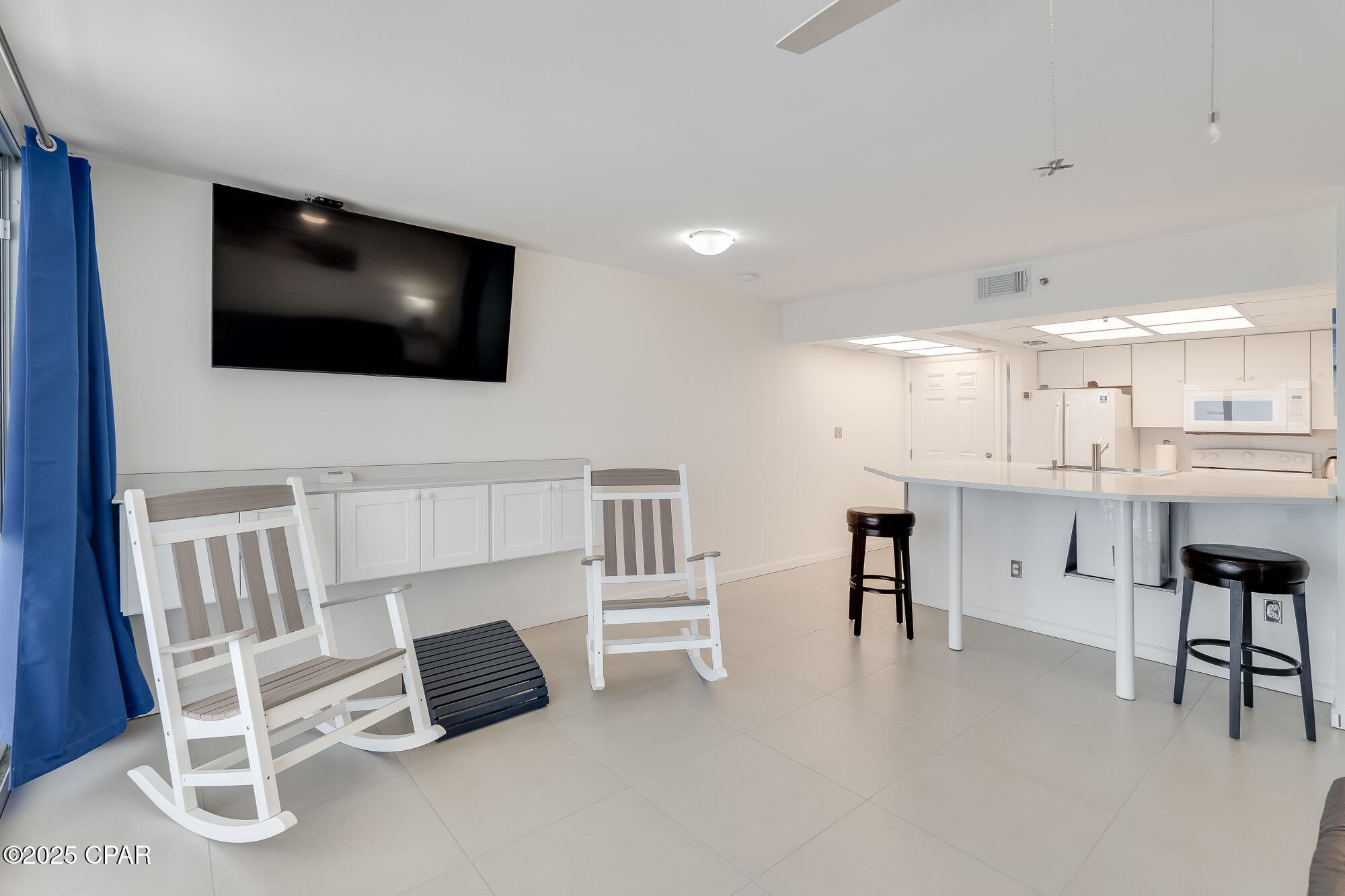 Long Beach Towers I - Residential