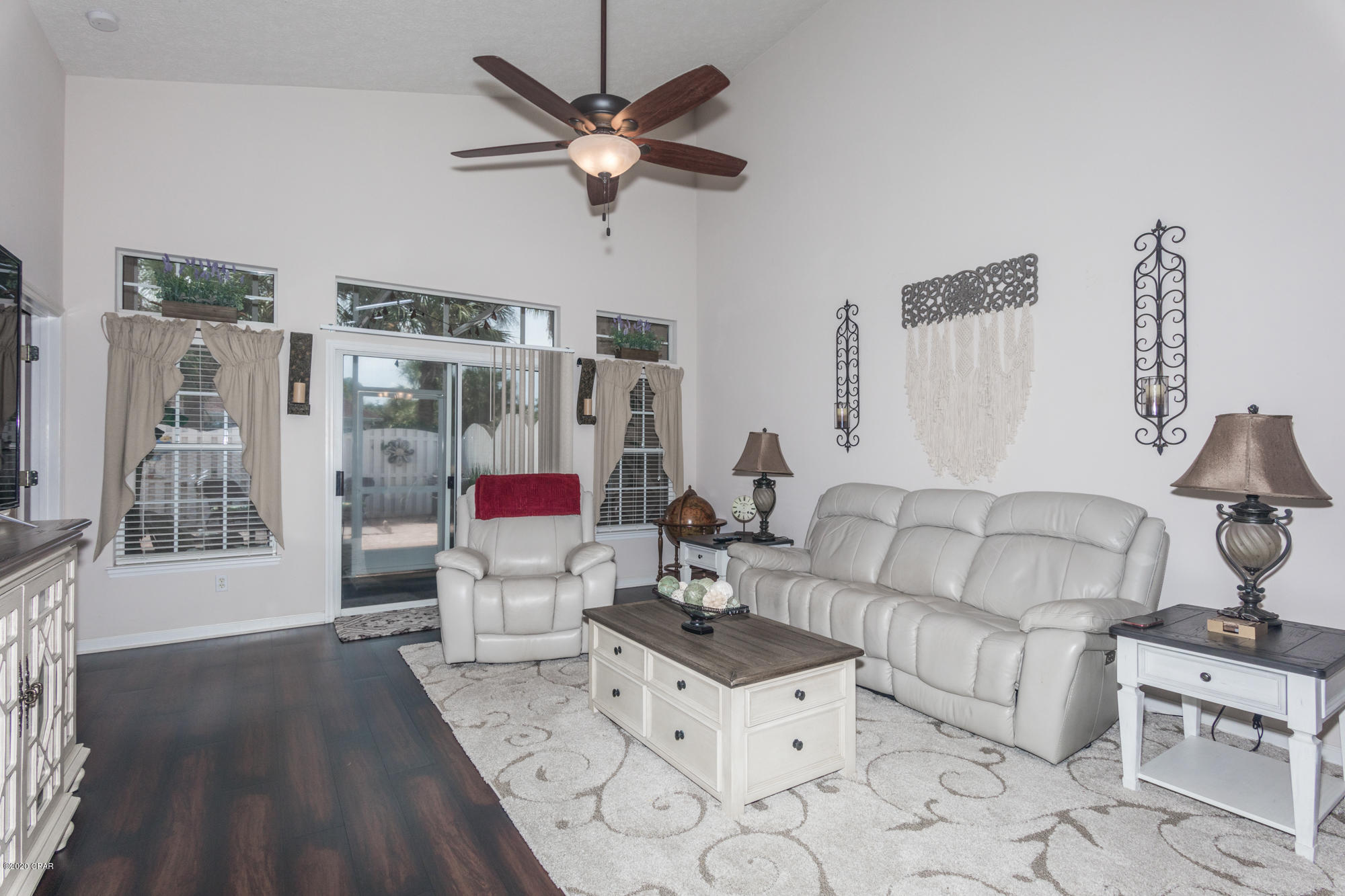 Dolphin Bay - Residential