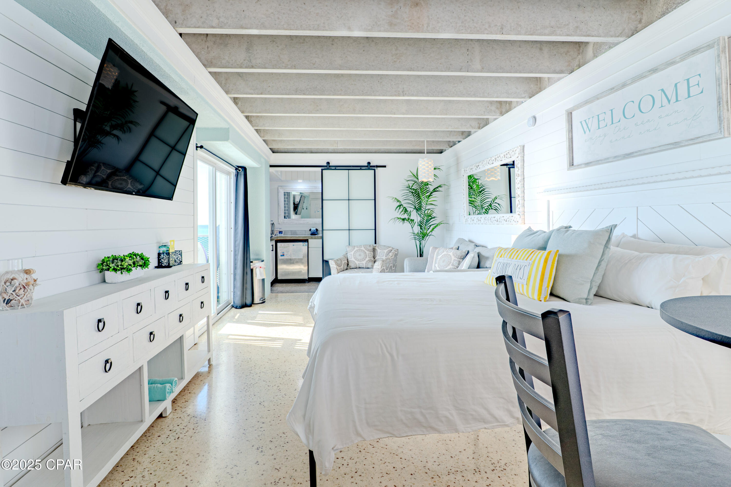 Fontainebleau Terrace - Residential