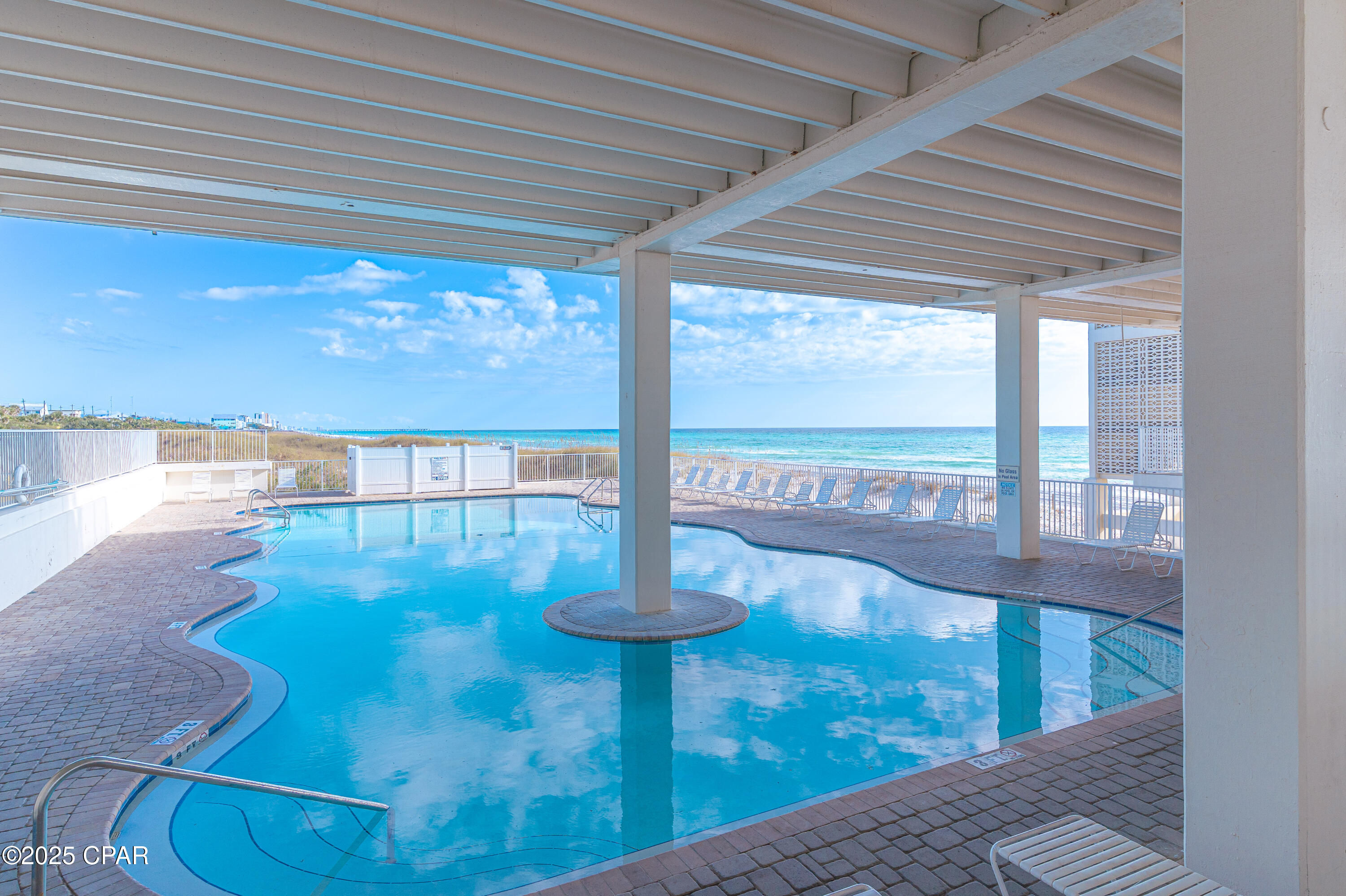 Fontainebleau Terrace - Residential