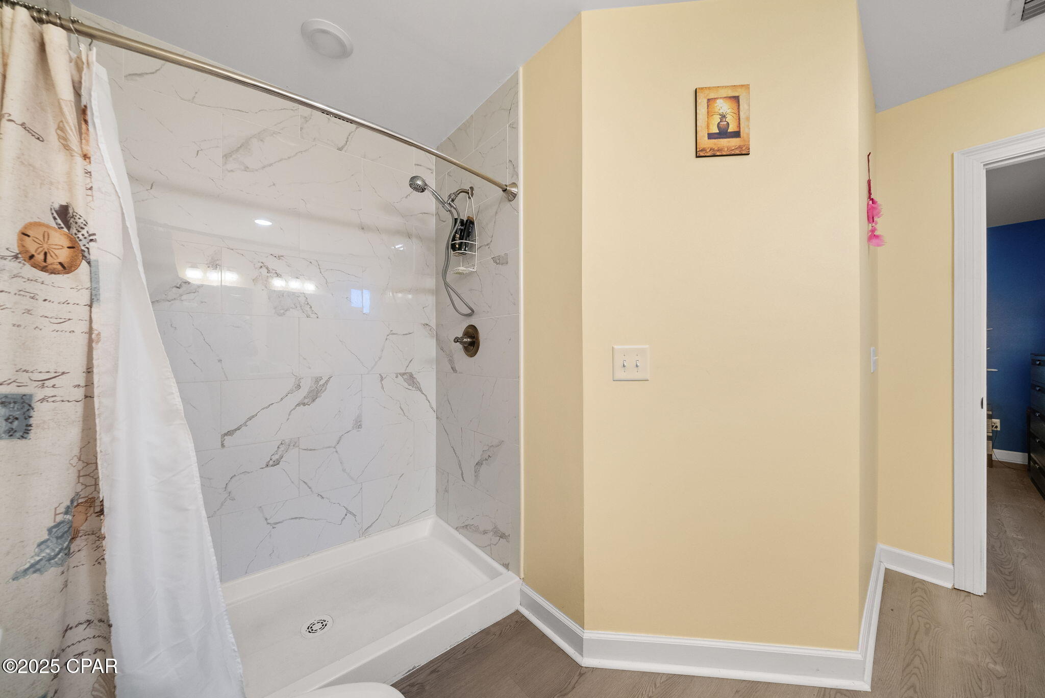 Laguna Beach Estates 7th Add - Residential