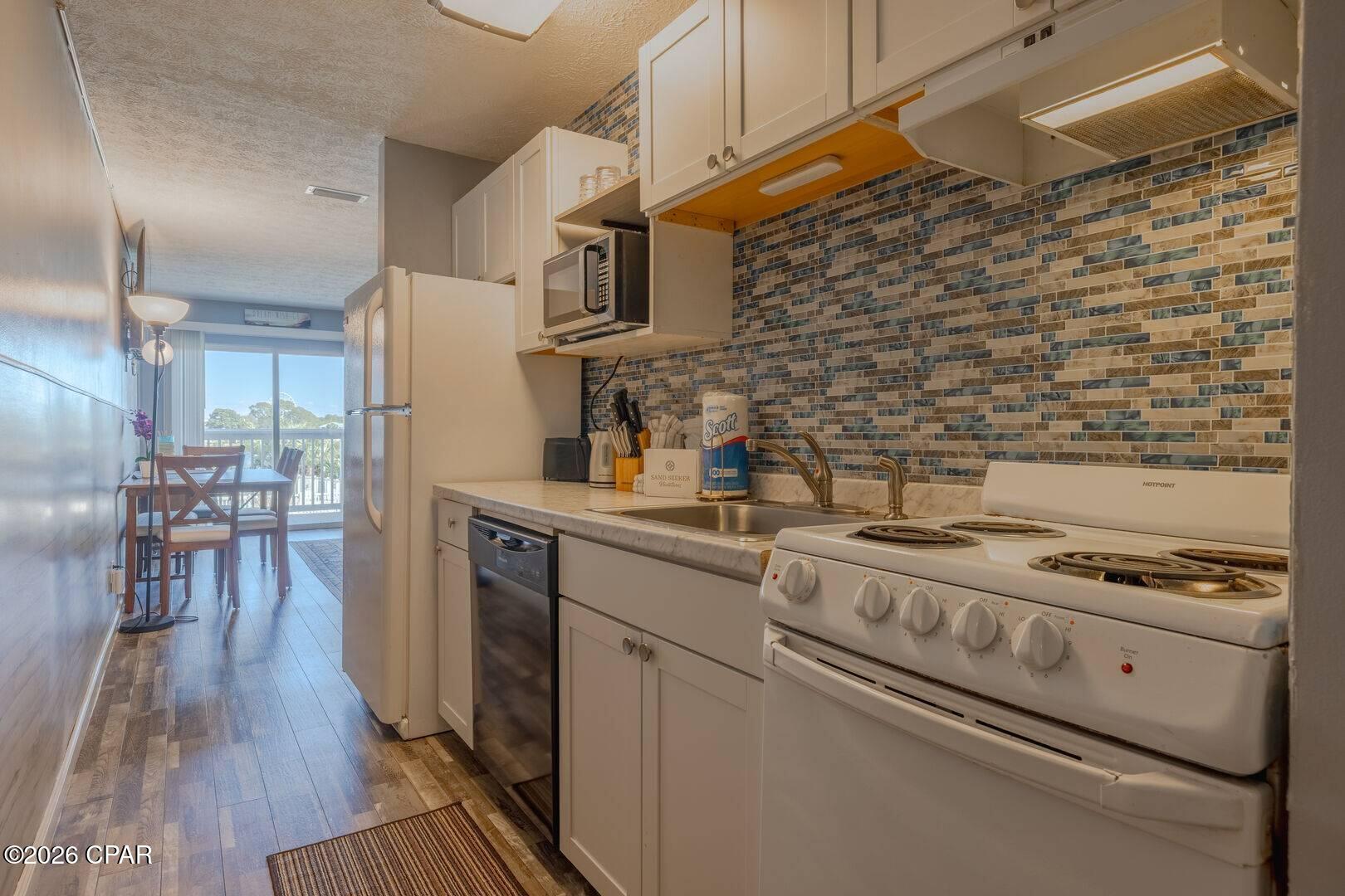 Lullwater Beach - Residential