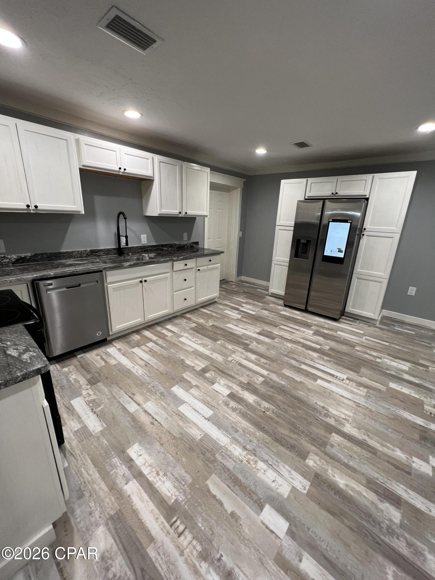 [No Recorded Subdiv] - Commercial Sale