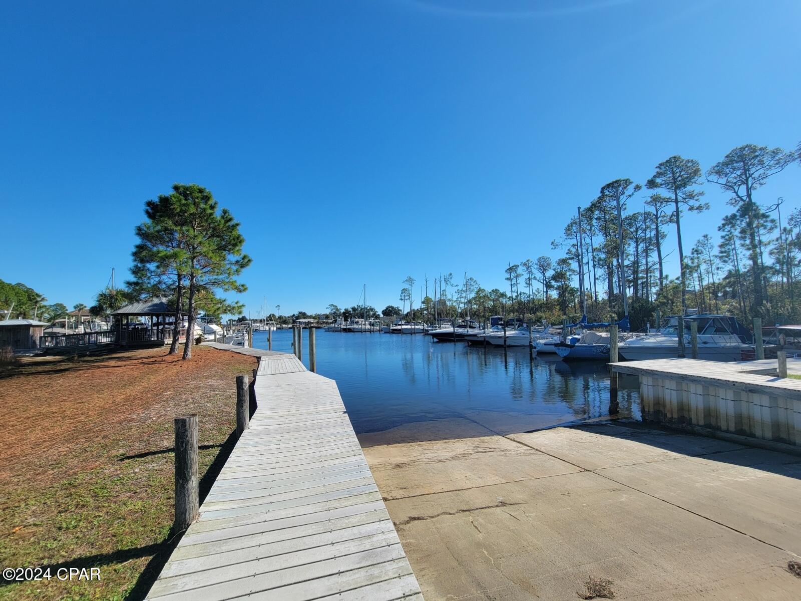 Dolphin Bay - Residential