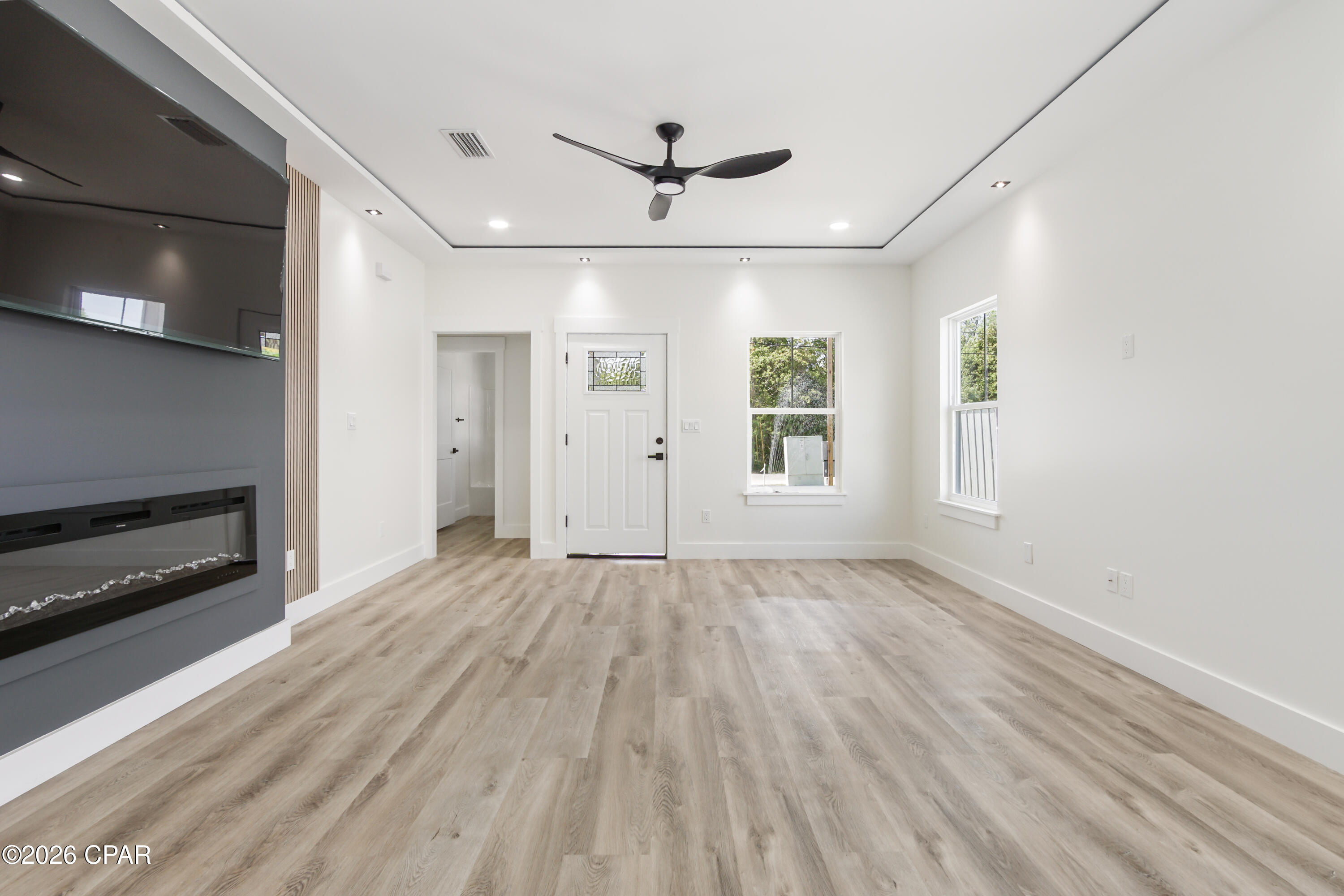 Pine Orchards Hgts 1st Add - Residential